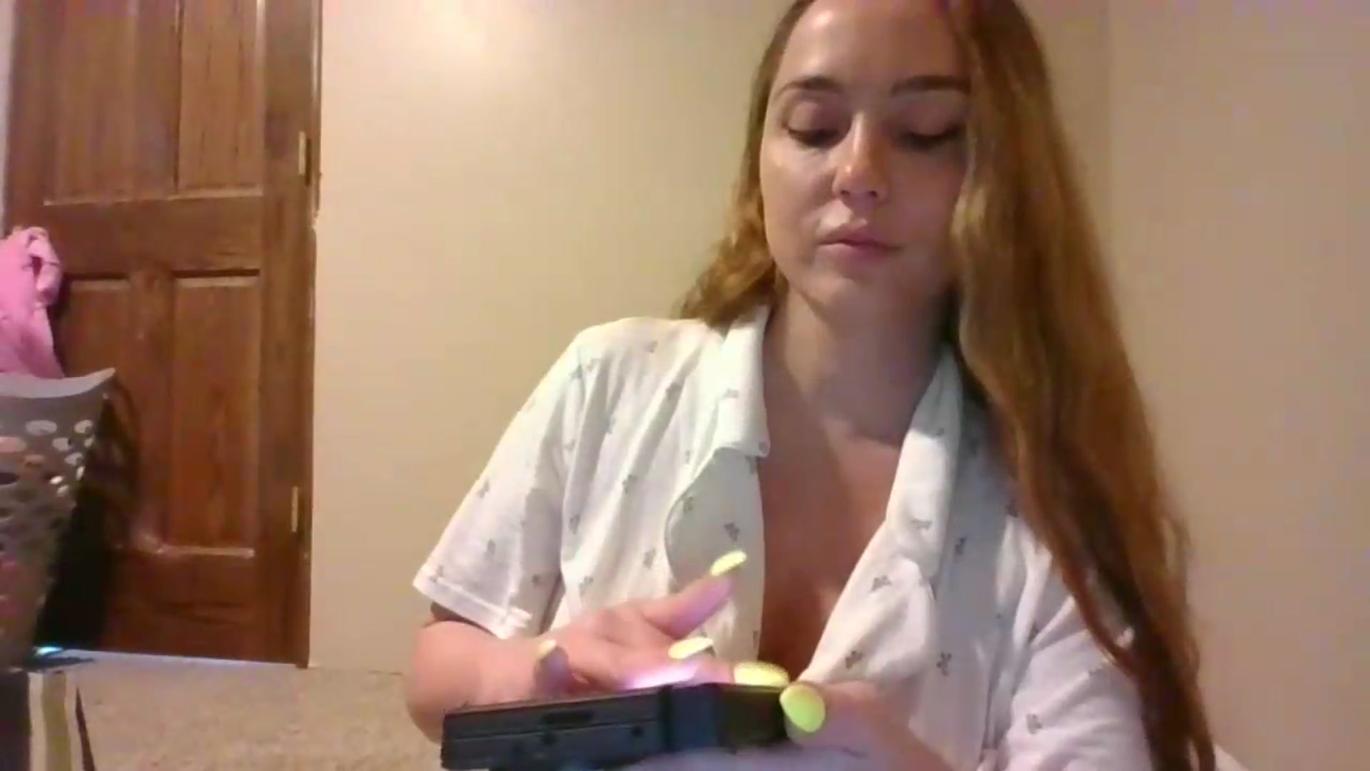 Gallery image thumbnail from Angel_baby124's myfreecams stream on, 06/27/2026, 17:01 image 11 of 20