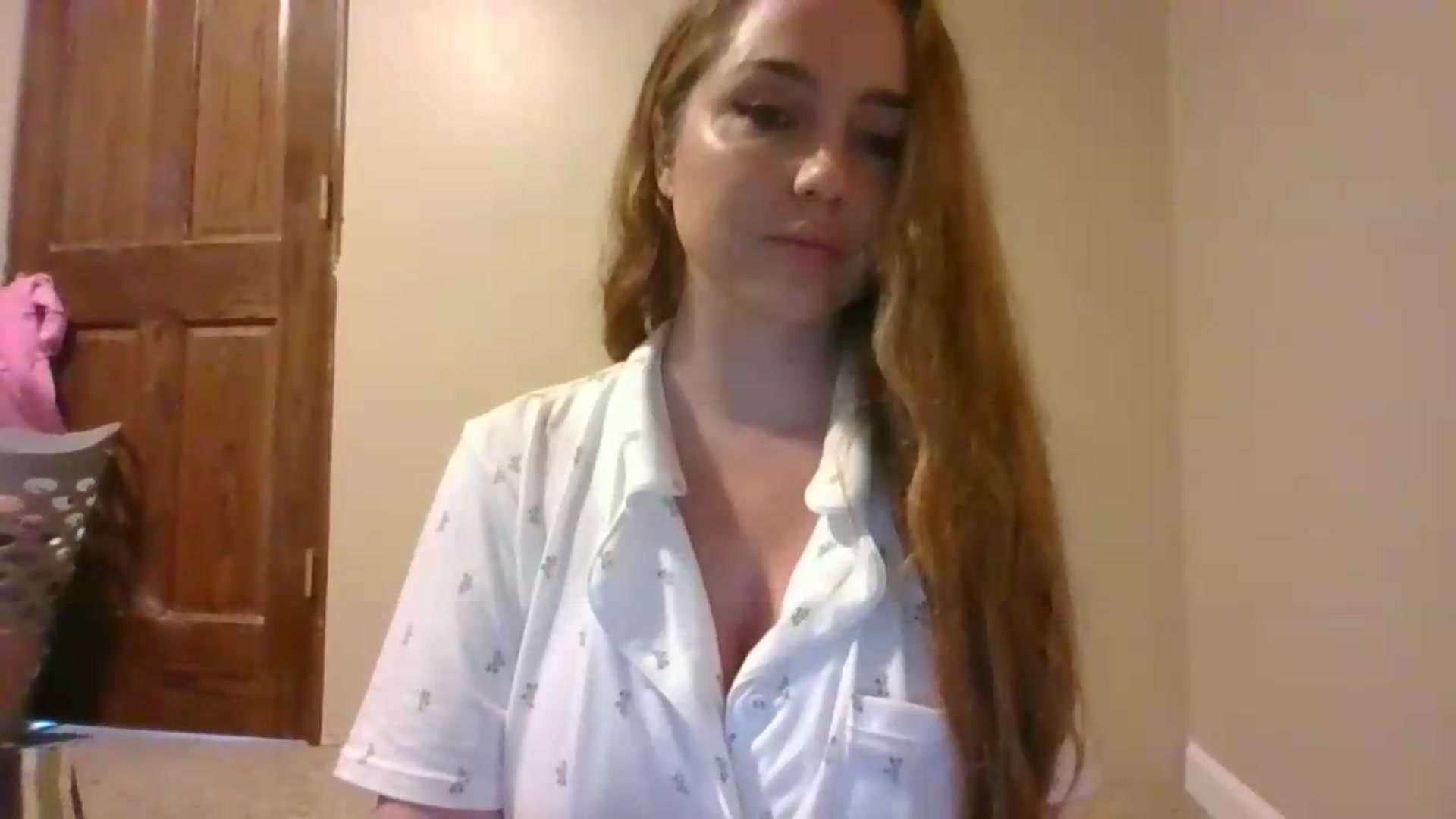 Gallery image thumbnail from Angel_baby124's myfreecams stream on, 06/27/2026, 17:01 image 8 of 20