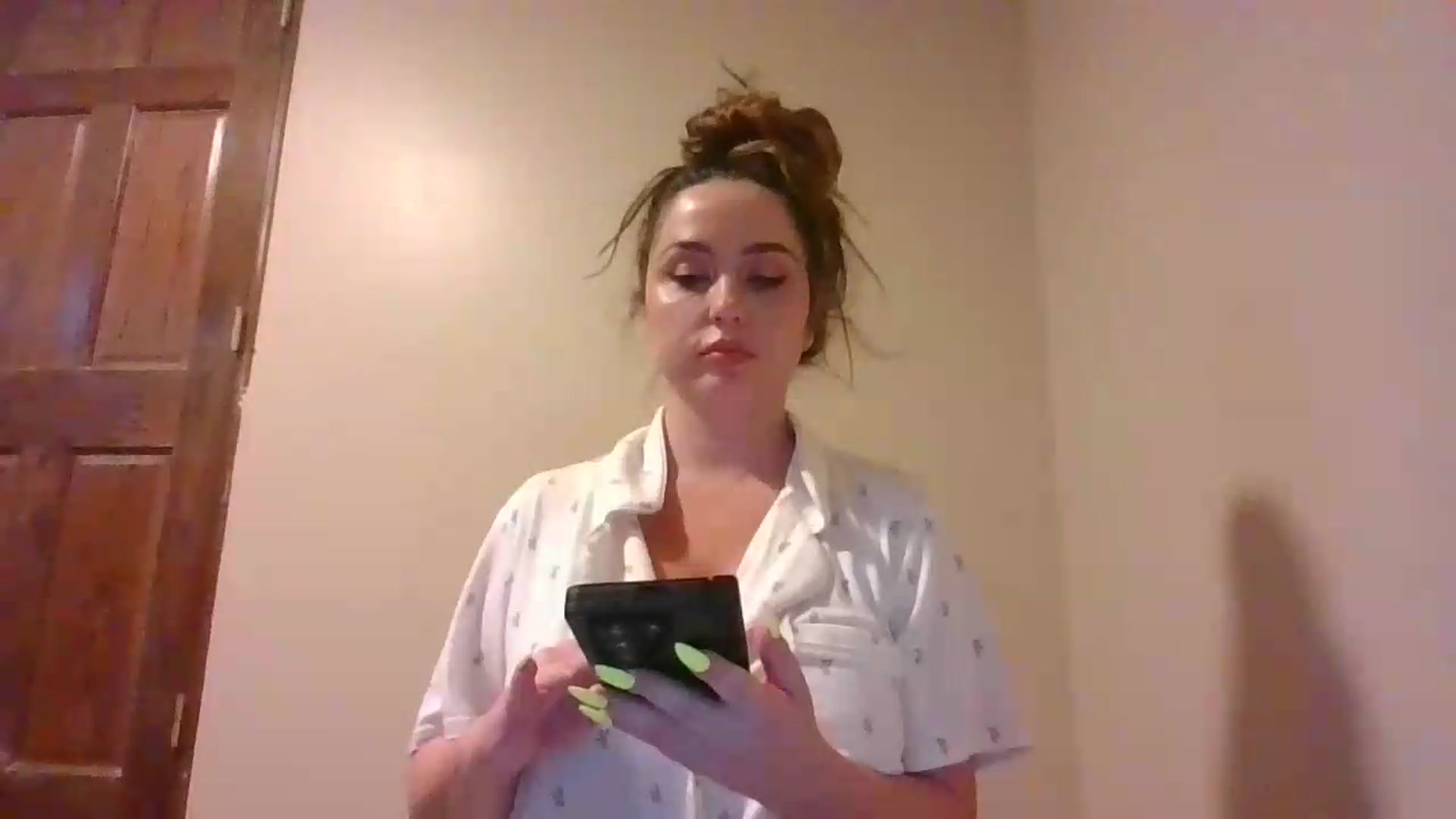 Gallery image thumbnail from Angel_baby124's myfreecams stream on, 06/28/2026, 16:44 image 17 of 20