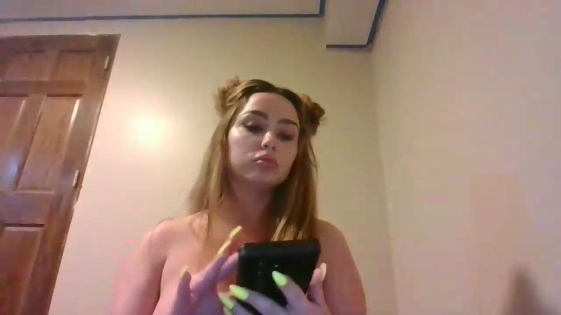 Gallery image thumbnail from Angel_baby124's myfreecams stream on, 06/29/2026, 14:19 image 20 of 20