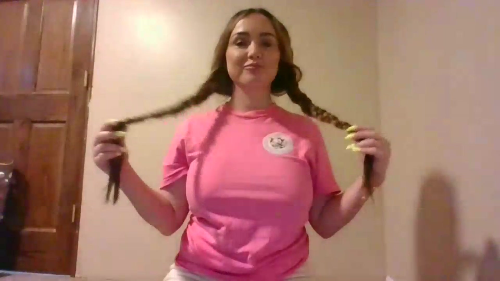 Gallery image thumbnail from Angel_baby124's myfreecams stream on, 06/30/2026, 13:53 image 13 of 20