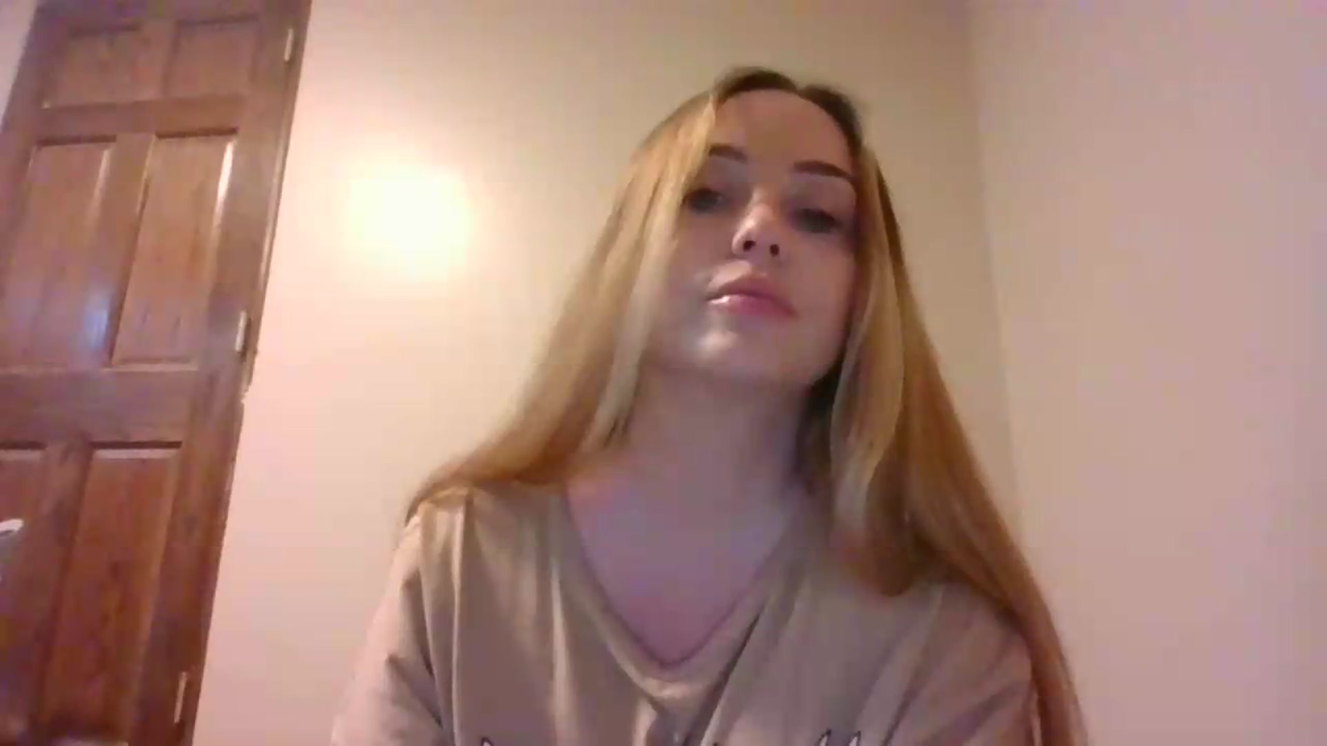 Gallery image thumbnail from Angel_baby124's myfreecams stream on, 07/29/2026, 16:06 image 9 of 20