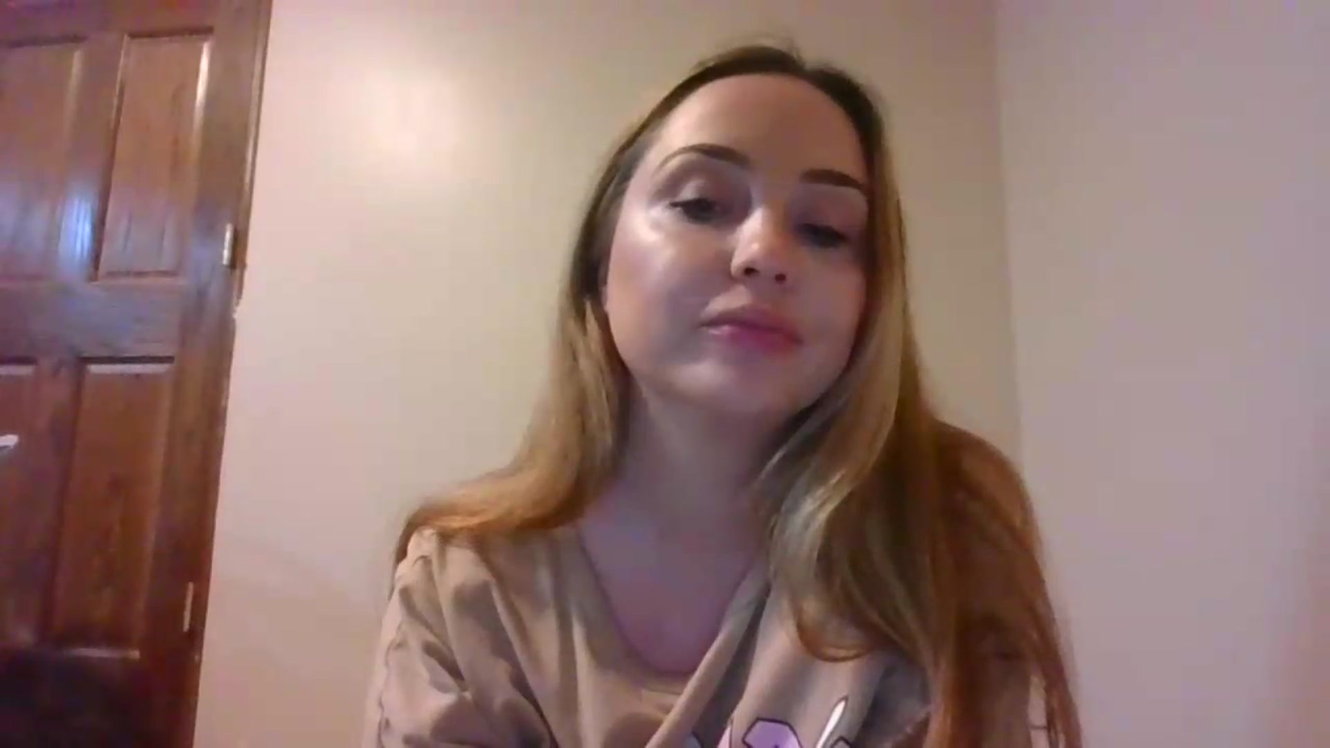 Gallery image thumbnail from Angel_baby124's myfreecams stream on, 07/29/2026, 16:06 image 10 of 20