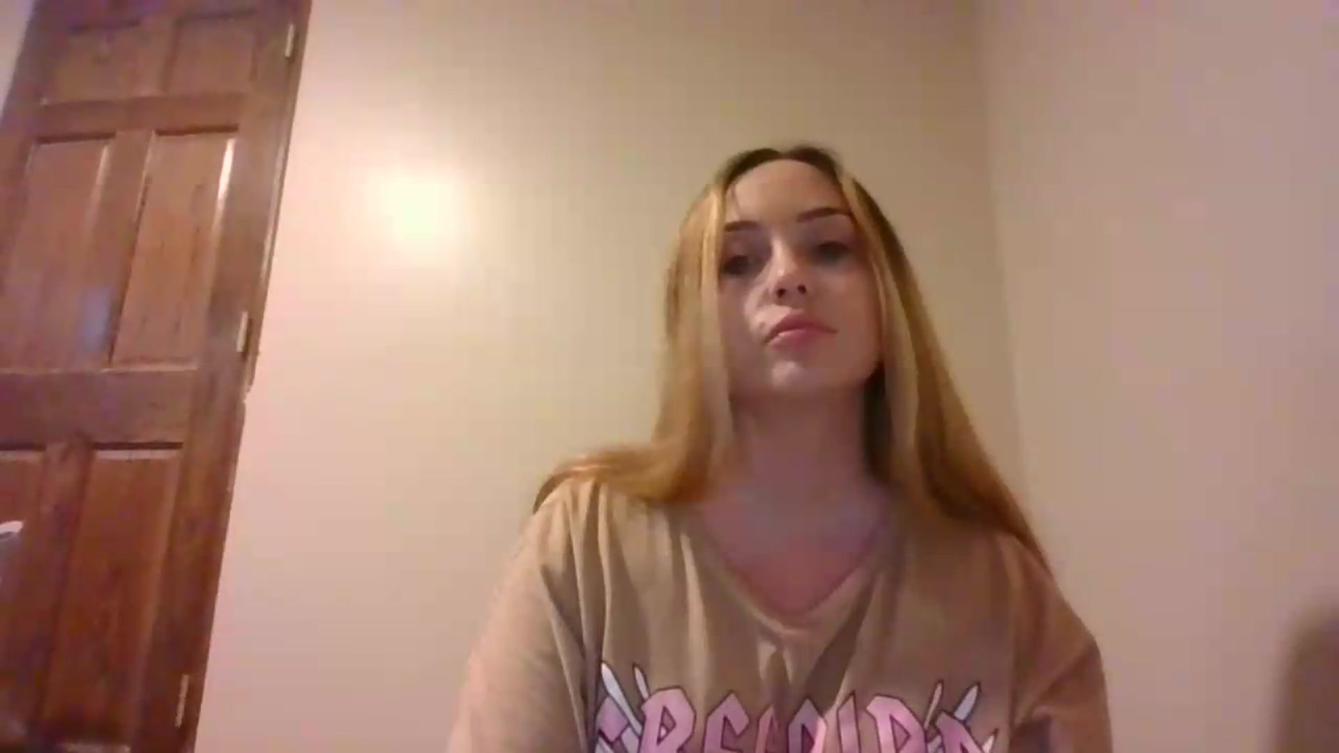 Gallery image thumbnail from Angel_baby124's myfreecams stream on, 07/29/2026, 16:06 image 8 of 20