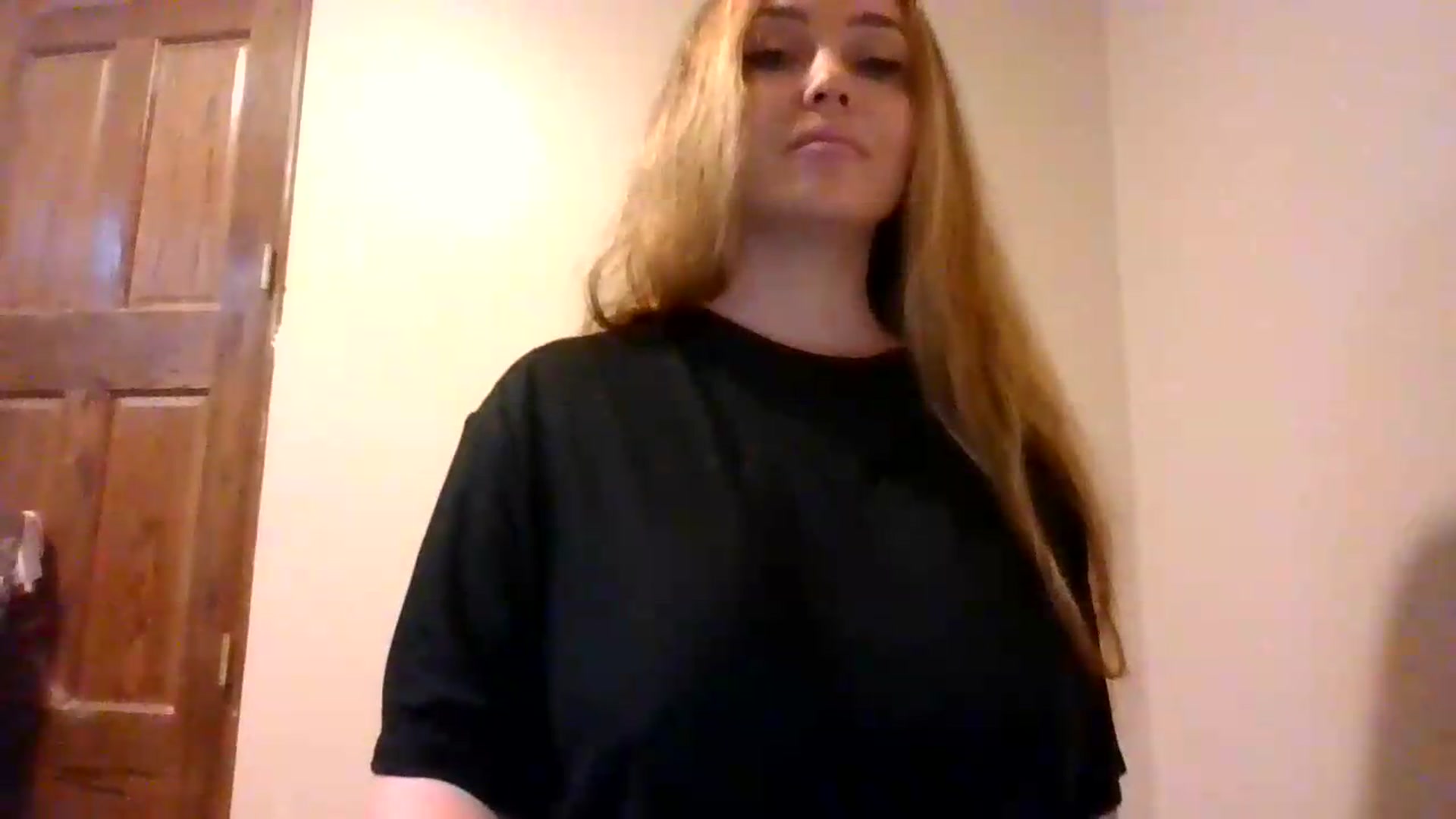 Gallery image thumbnail from Angel_baby124's myfreecams stream on, 08/06/2026, 15:58 image 9 of 20