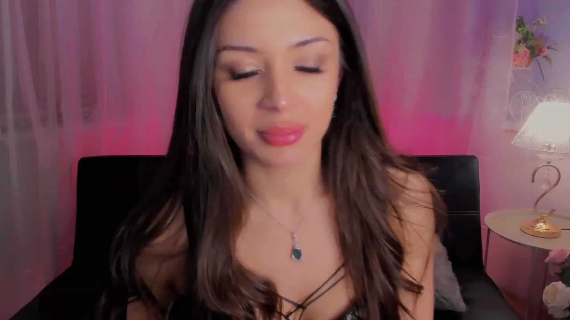 Gallery image thumbnail from Angel_on_Duty's myfreecams stream on, 04/14/2023, 23:12 image 5 of 20