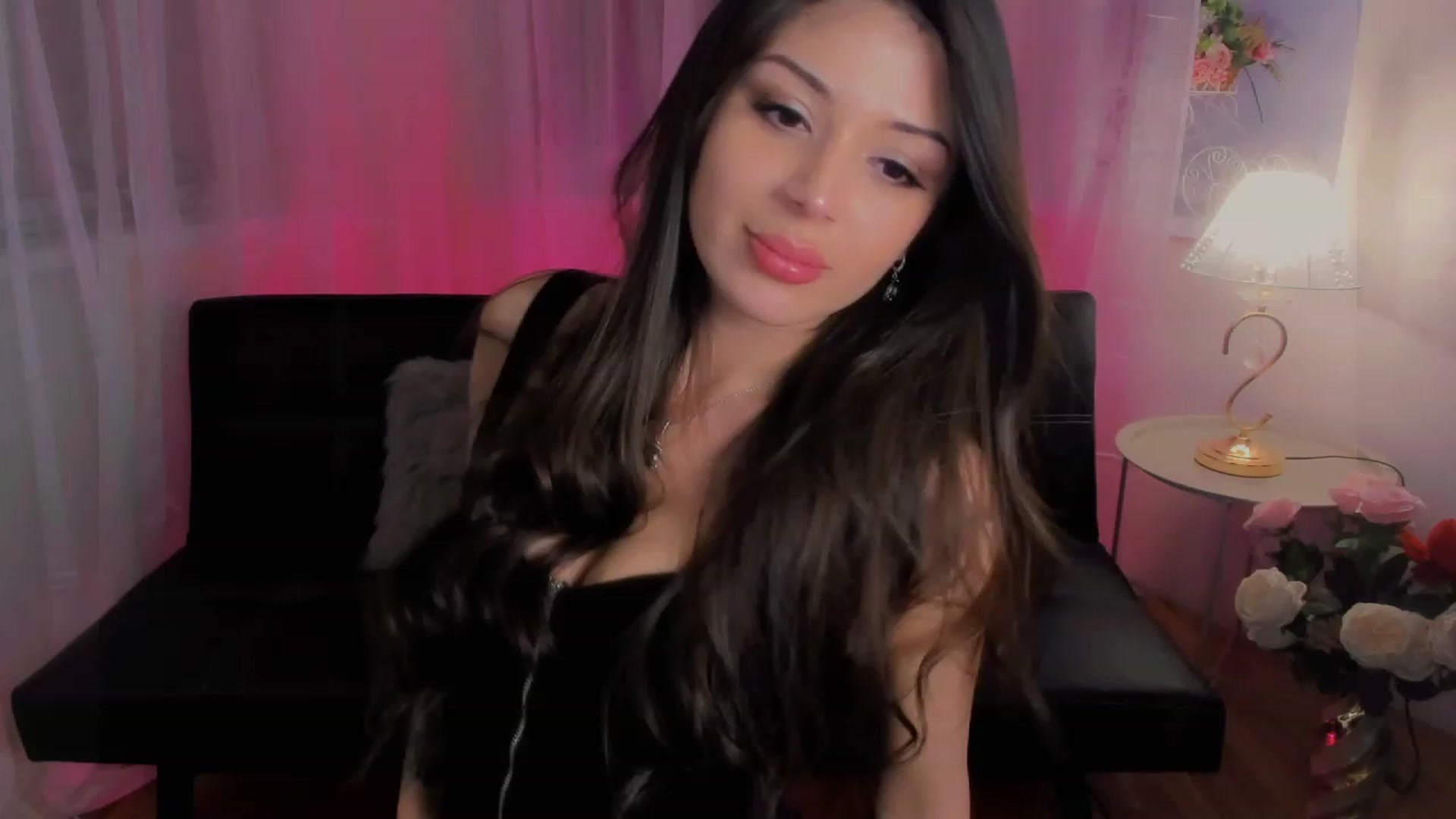 Gallery image thumbnail from Angel_on_Duty's myfreecams stream on, 04/15/2023, 01:31 image 6 of 20