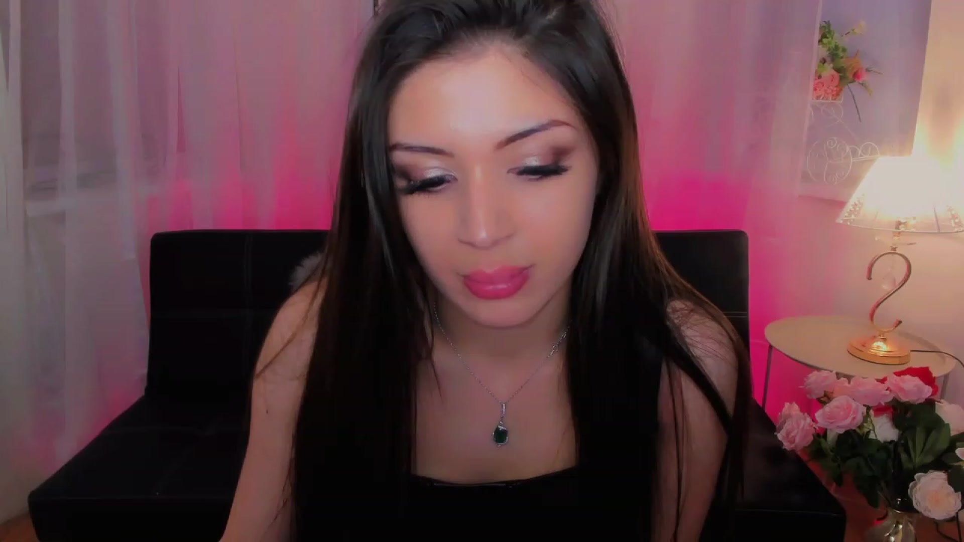 Gallery image thumbnail from Angel_on_Duty's myfreecams stream on, 04/16/2023, 01:09 image 1 of 20