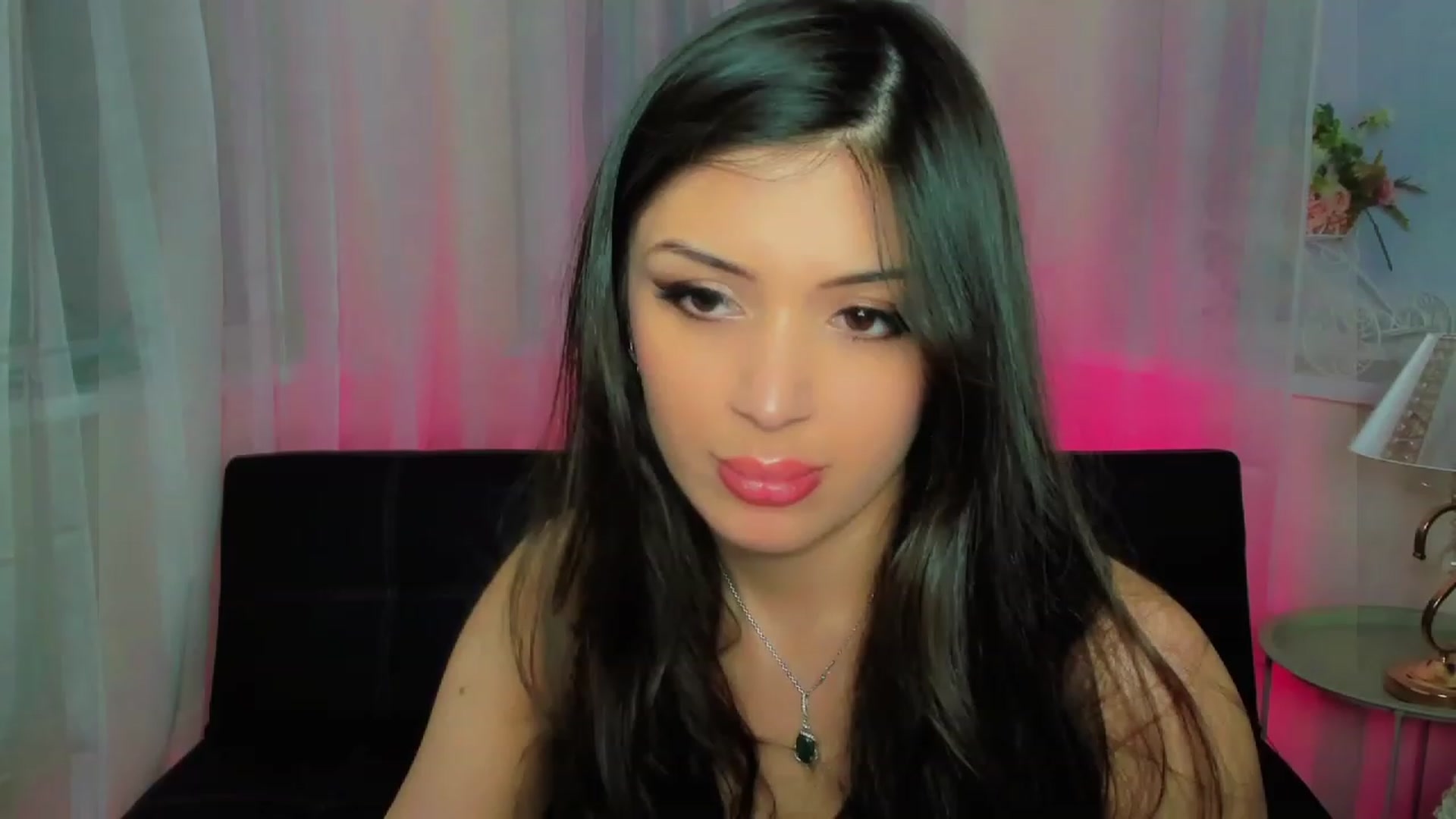 Gallery image thumbnail from Angel_on_Duty's myfreecams stream on, 04/17/2023, 19:17 image 17 of 20