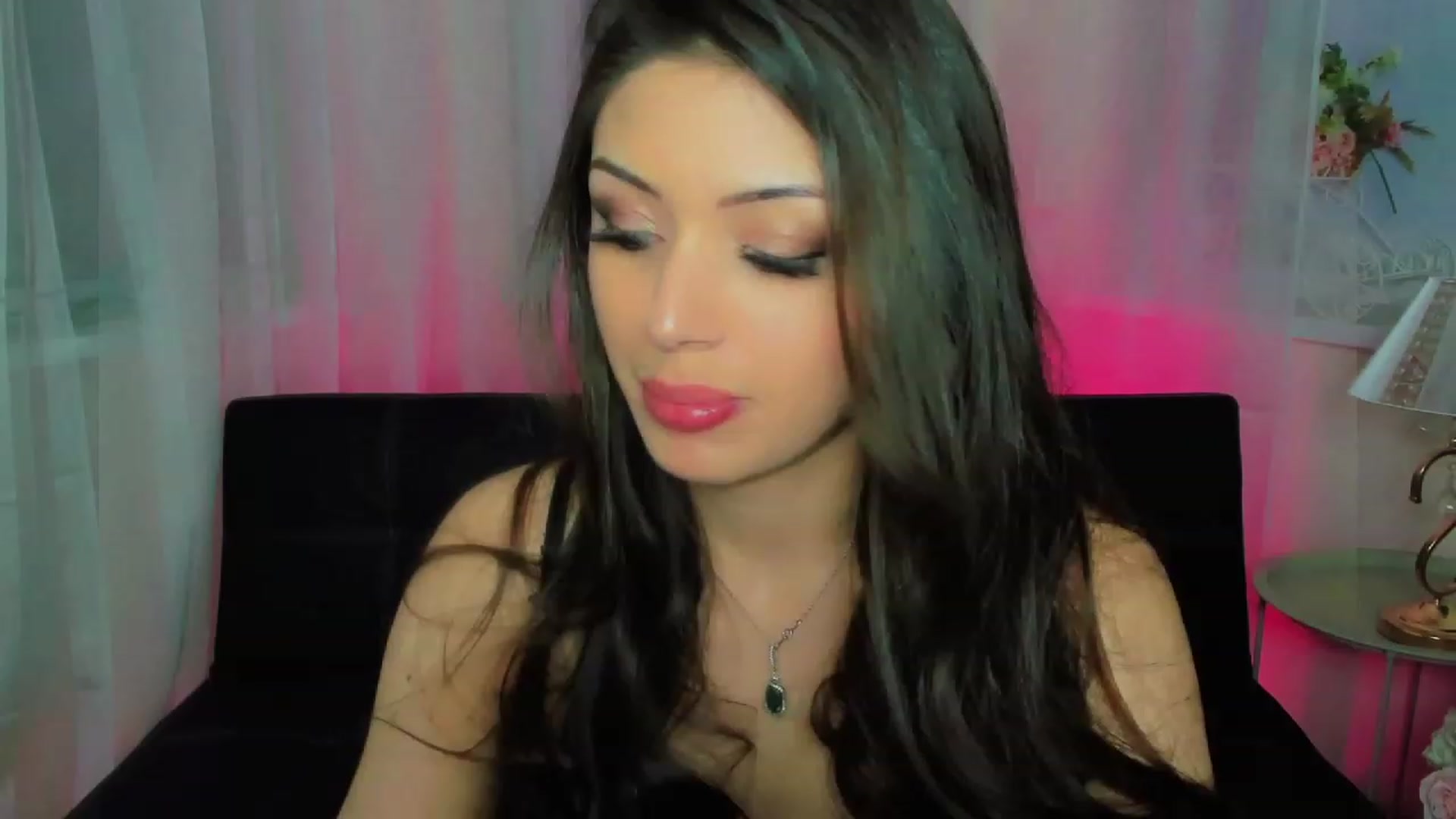 Gallery image thumbnail from Angel_on_Duty's myfreecams stream on, 04/17/2023, 19:17 image 2 of 20