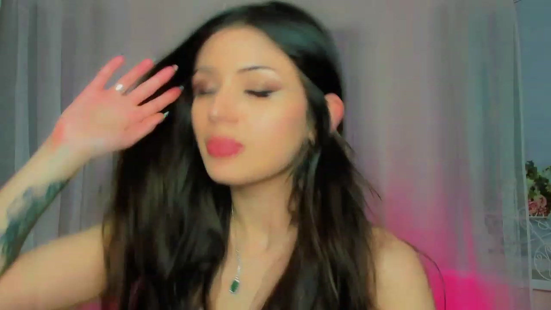 Gallery image thumbnail from Angel_on_Duty's myfreecams stream on, 04/17/2023, 21:04 image 8 of 20