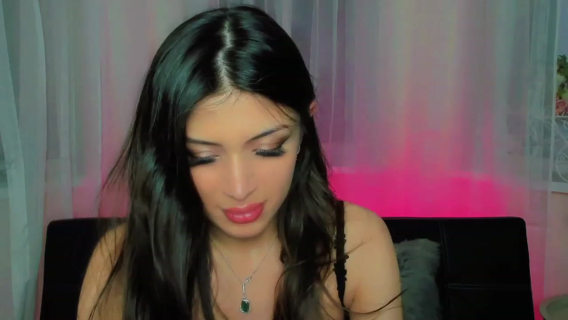 Gallery image thumbnail from Angel_on_Duty's myfreecams stream on, 04/17/2023, 21:04 image 2 of 20