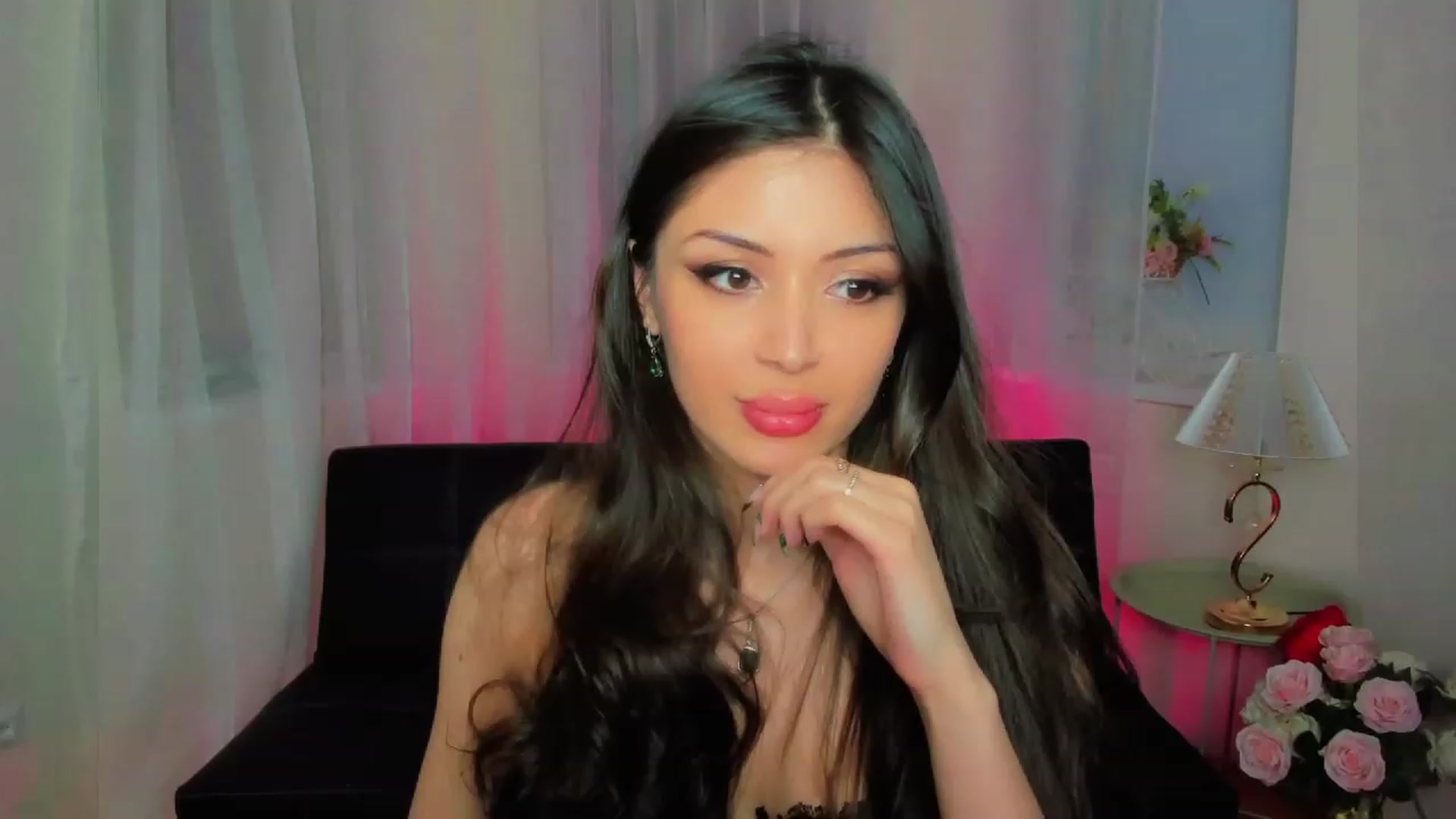 Gallery image thumbnail from Angel_on_Duty's myfreecams stream on, 04/17/2023, 22:49 image 10 of 20
