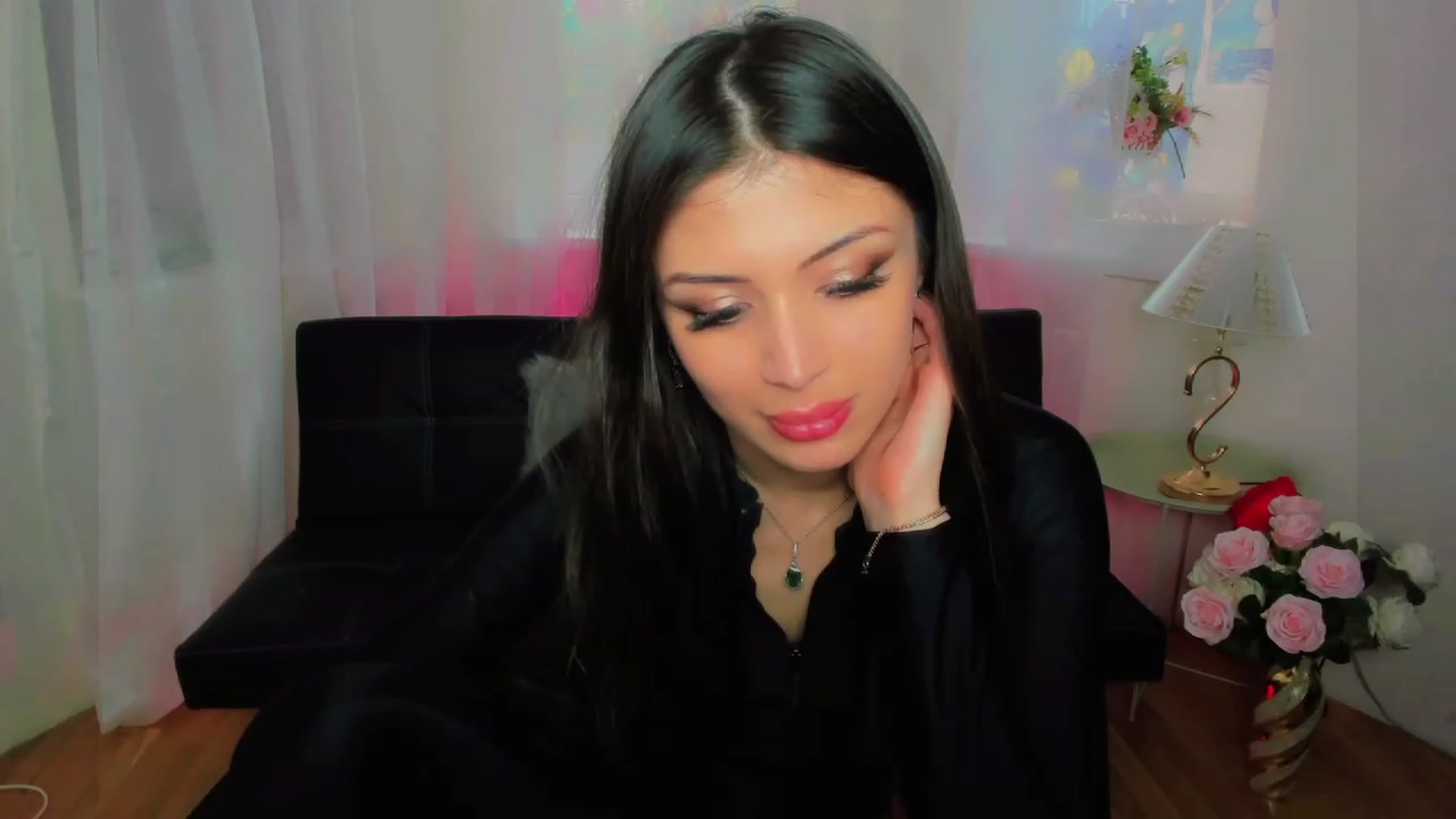 Gallery image thumbnail from Angel_on_Duty's myfreecams stream on, 04/18/2023, 04:32 image 19 of 20