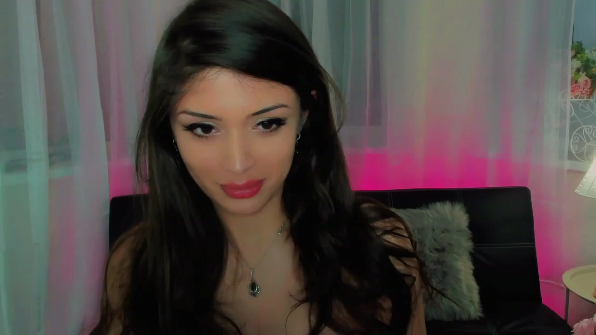 Gallery image thumbnail from Angel_on_Duty's myfreecams stream on, 04/20/2023, 21:05 image 13 of 20