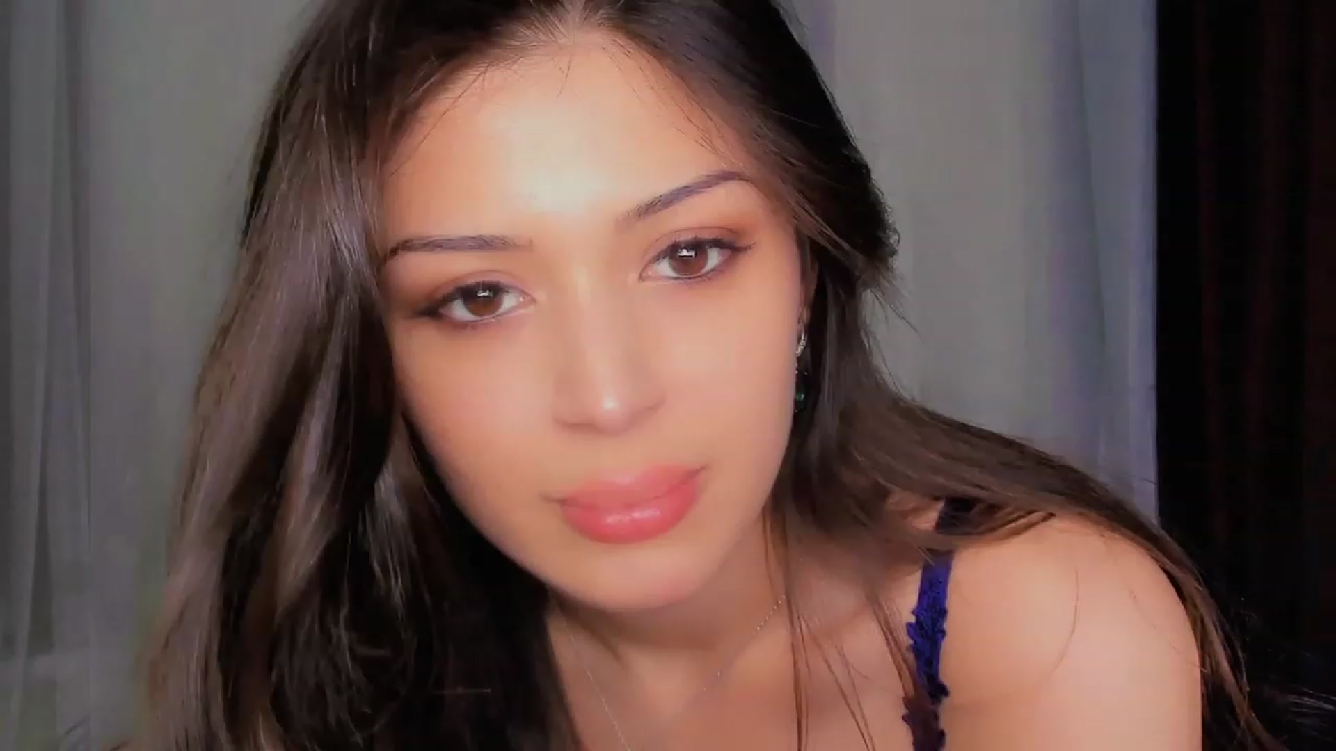 Gallery image thumbnail from Angel_on_Duty's myfreecams stream on, 04/25/2023, 24:04 image 2 of 20
