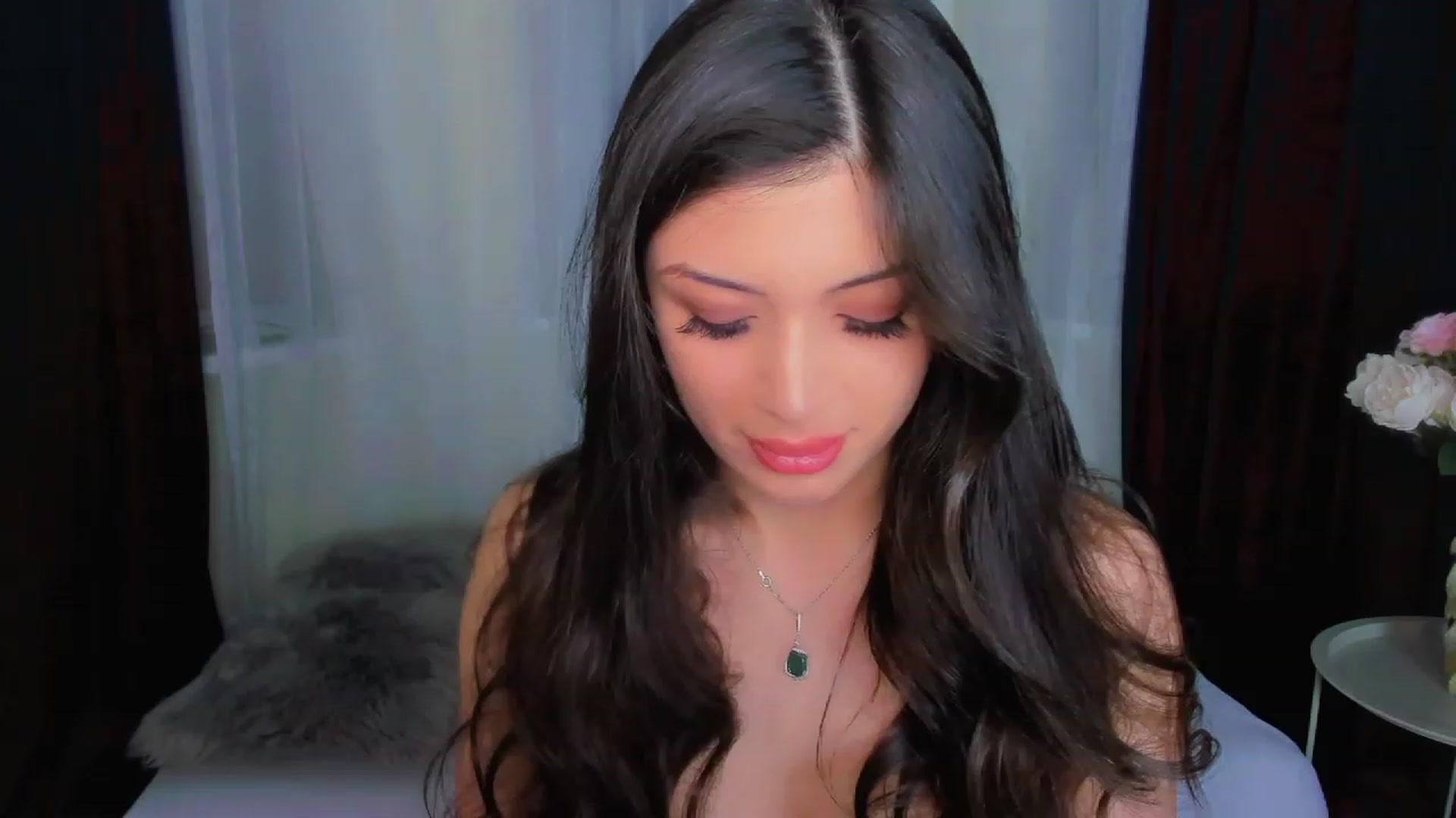 Gallery image thumbnail from Angel_on_Duty's myfreecams stream on, 04/27/2023, 20:16 image 2 of 20