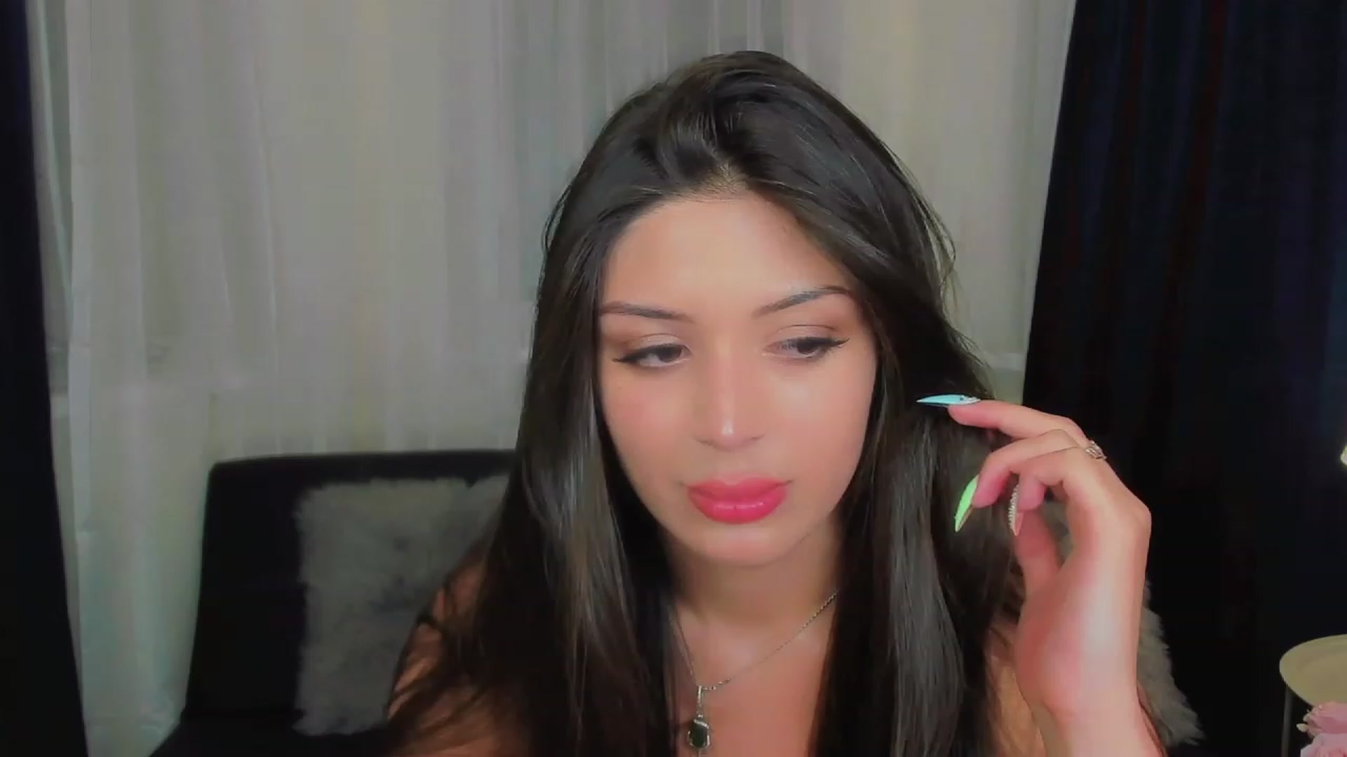 Gallery image thumbnail from Angel_on_Duty's myfreecams stream on, 06/01/2023, 19:04 image 15 of 20