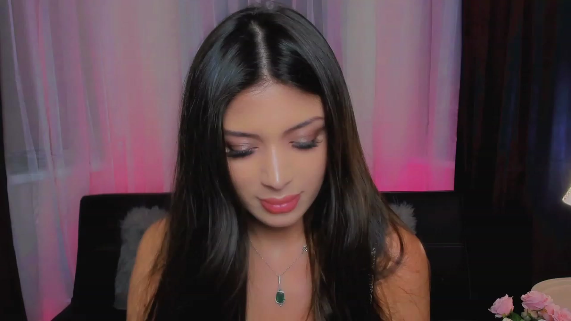 Gallery image thumbnail from Angel_on_Duty's myfreecams stream on, 06/02/2023, 19:09 image 7 of 20
