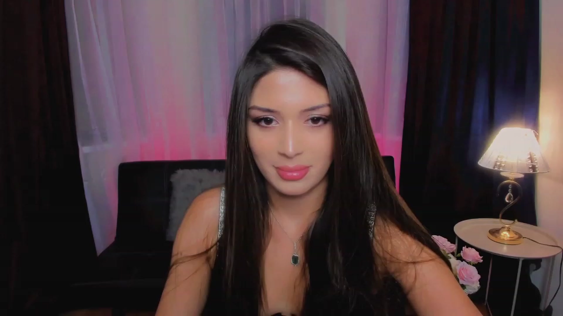 Gallery image thumbnail from Angel_on_Duty's myfreecams stream on, 06/02/2023, 20:29 image 2 of 20