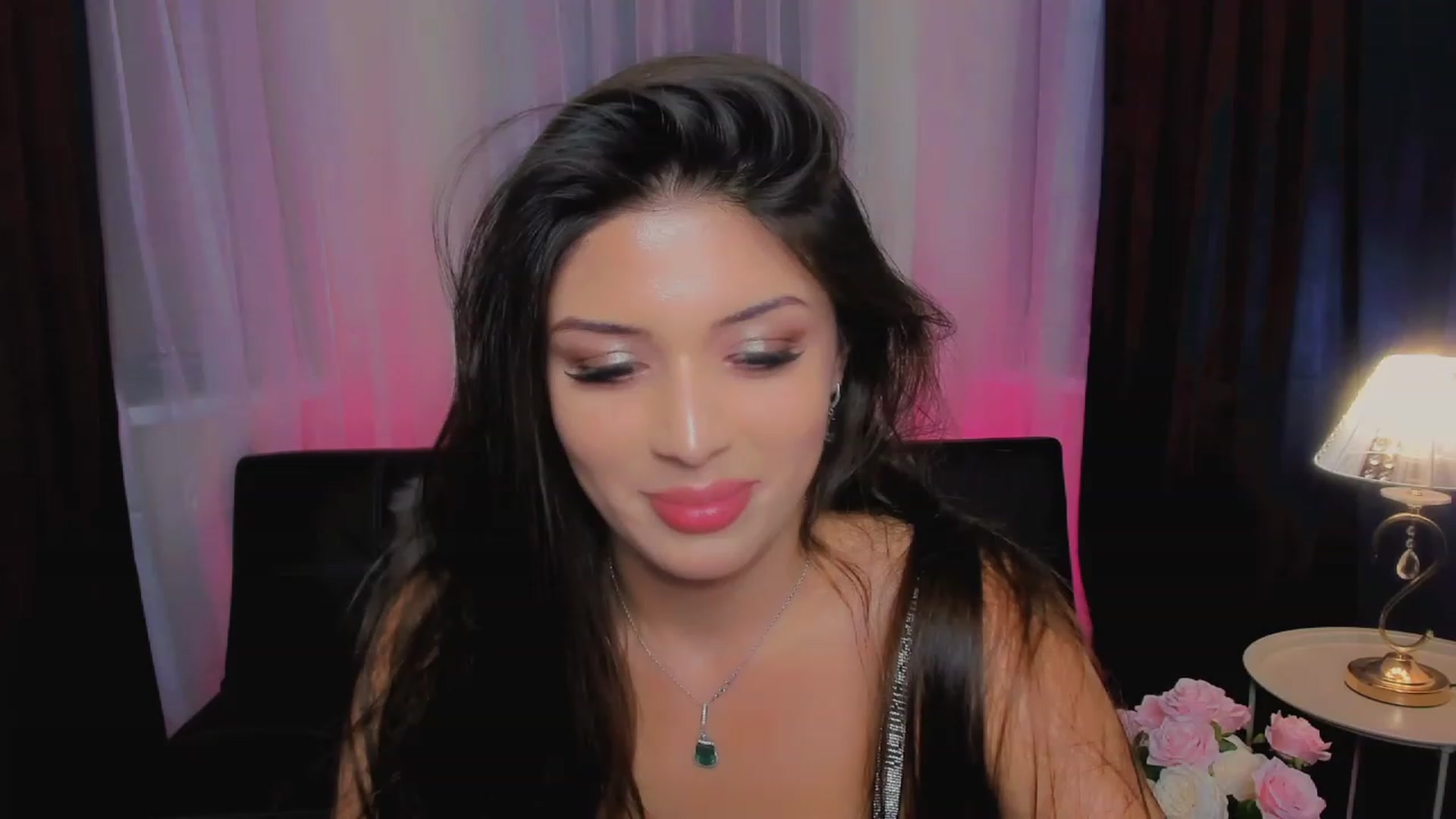 Gallery image thumbnail from Angel_on_Duty's myfreecams stream on, 06/02/2023, 20:29 image 17 of 20