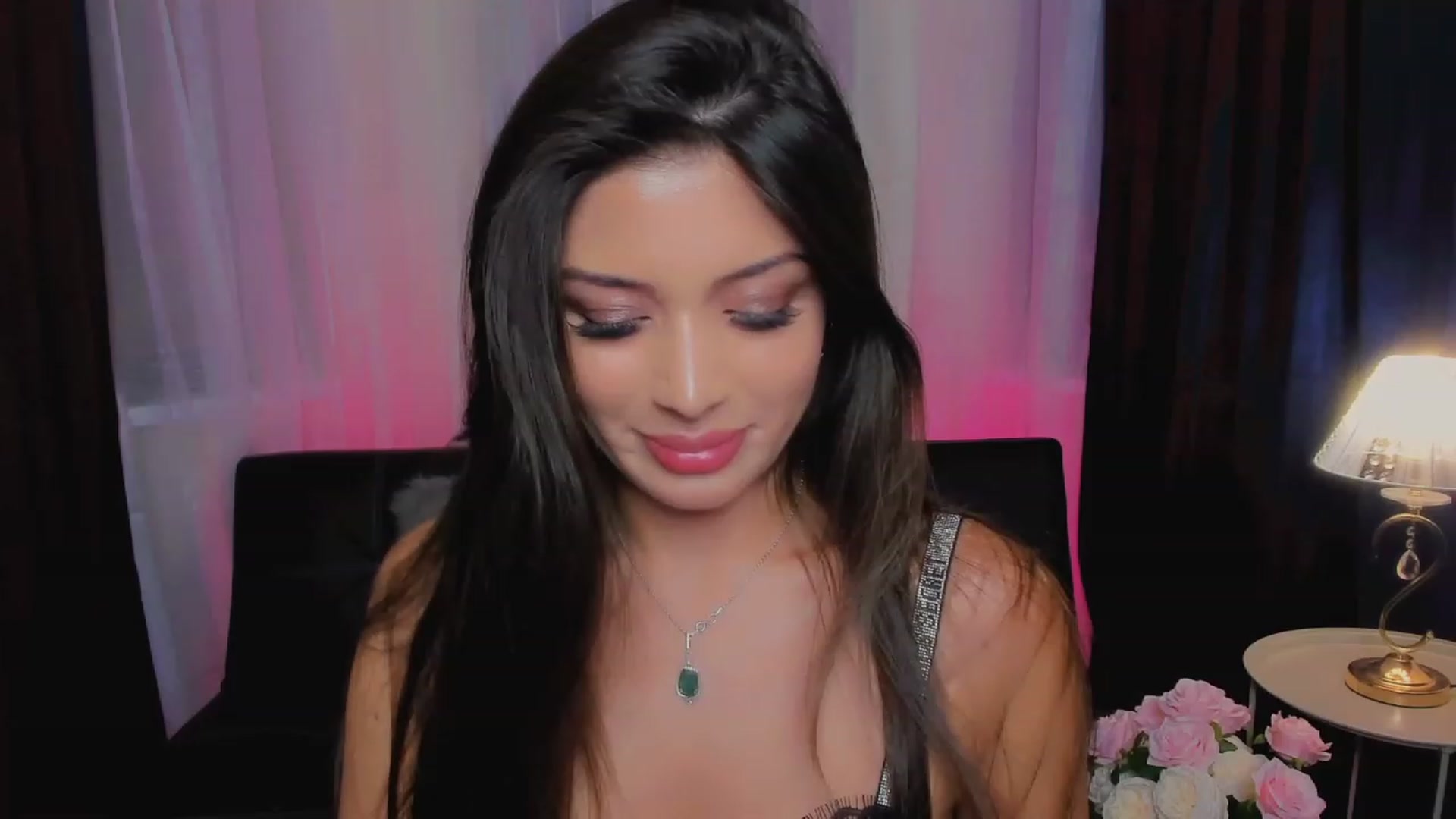 Gallery image thumbnail from Angel_on_Duty's myfreecams stream on, 06/02/2023, 20:29 image 18 of 20