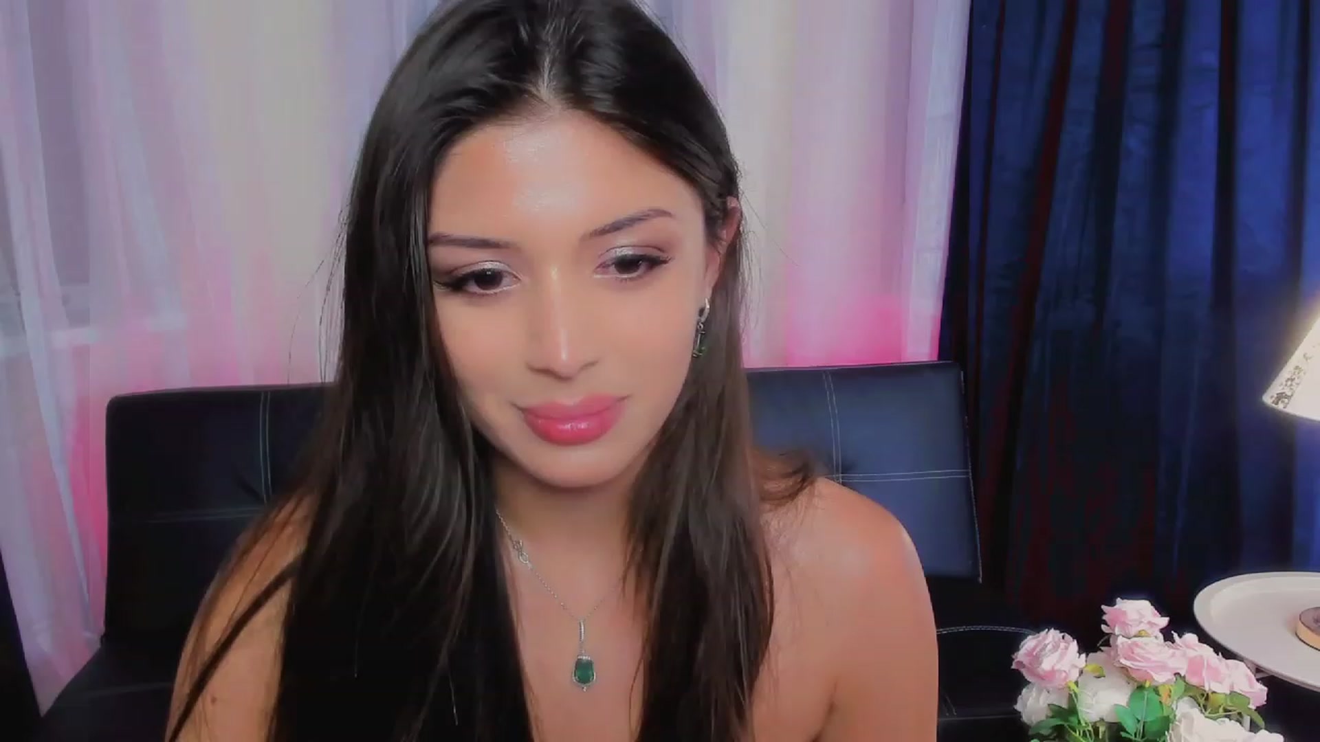 Gallery image thumbnail from Angel_on_Duty's myfreecams stream on, 06/03/2023, 03:31 image 2 of 20