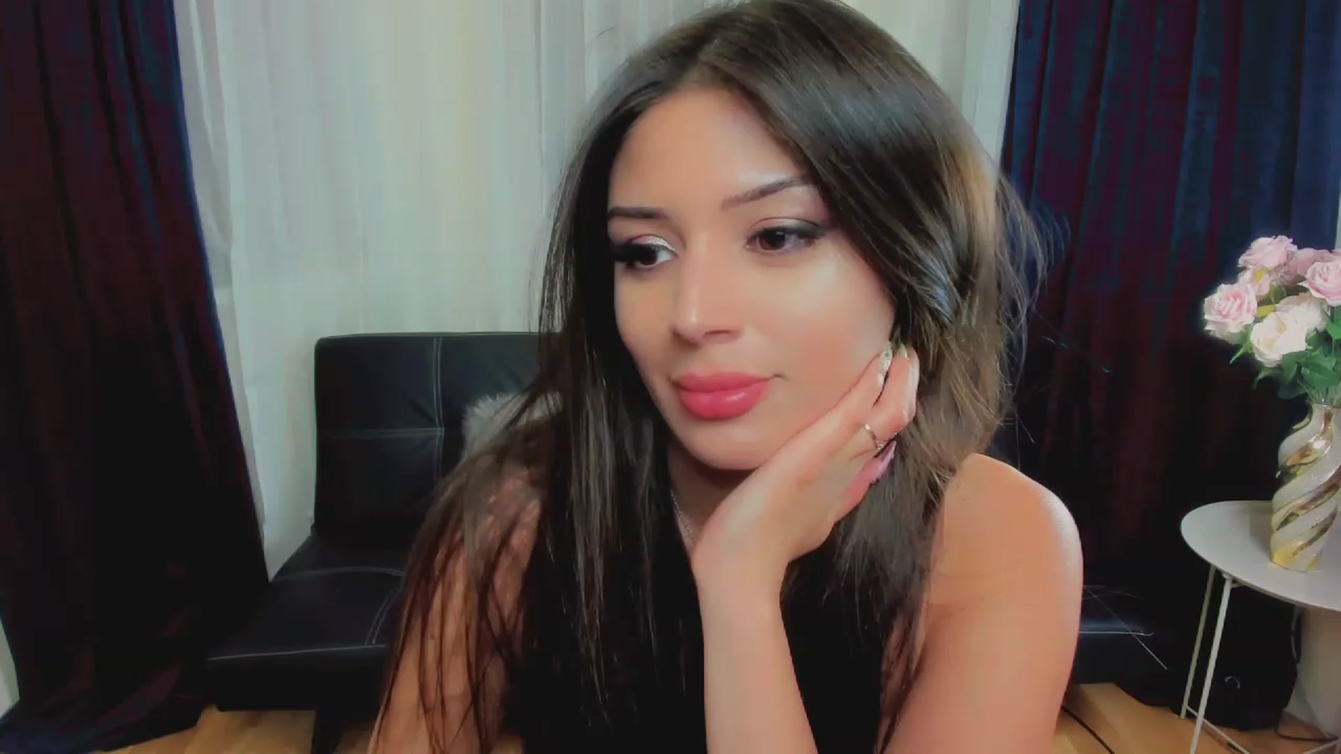 Gallery image thumbnail from Angel_on_Duty's myfreecams stream on, 06/03/2023, 22:37 image 12 of 20