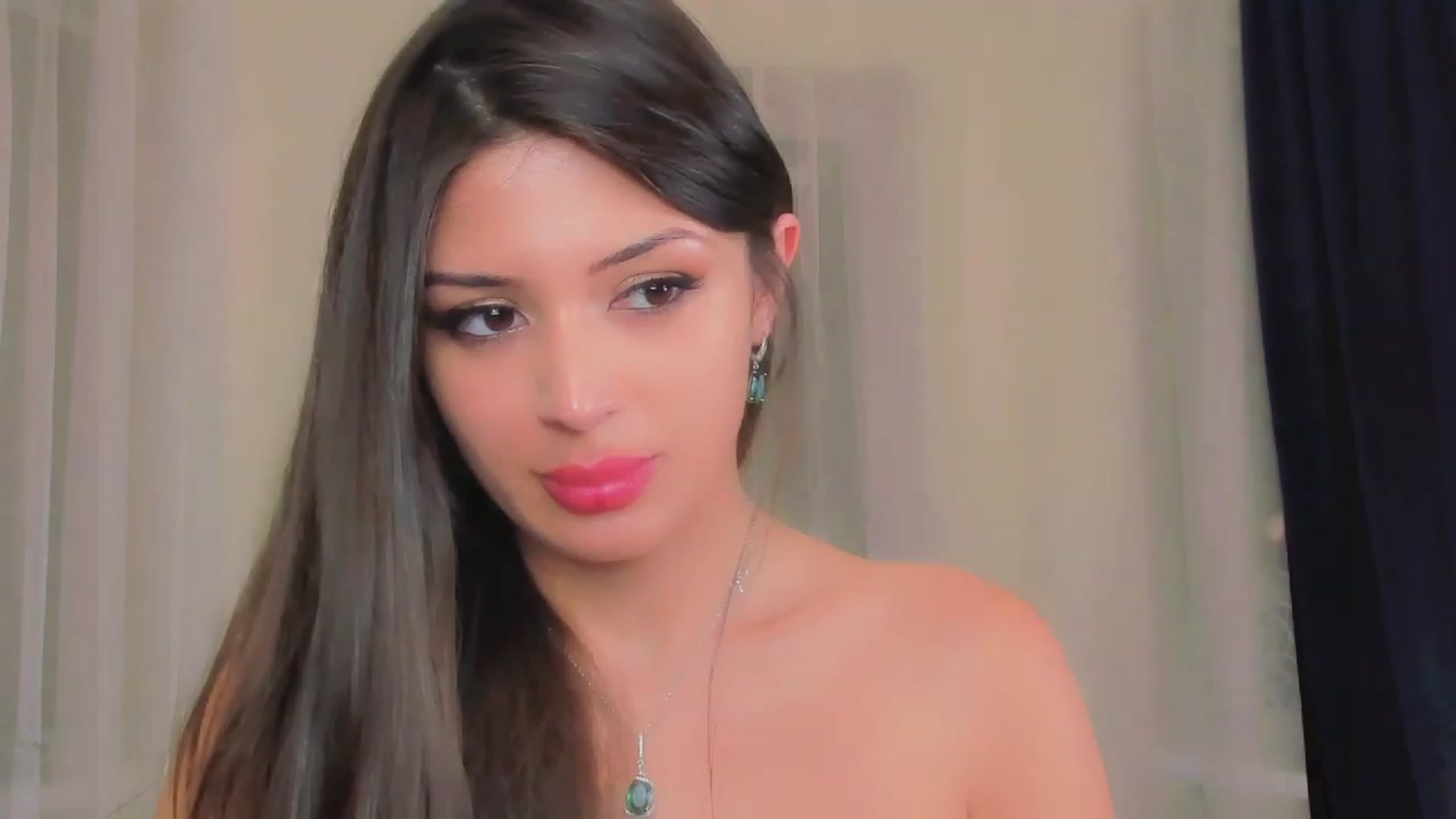 Gallery image thumbnail from Angel_on_Duty's myfreecams stream on, 06/06/2023, 21:31 image 17 of 20