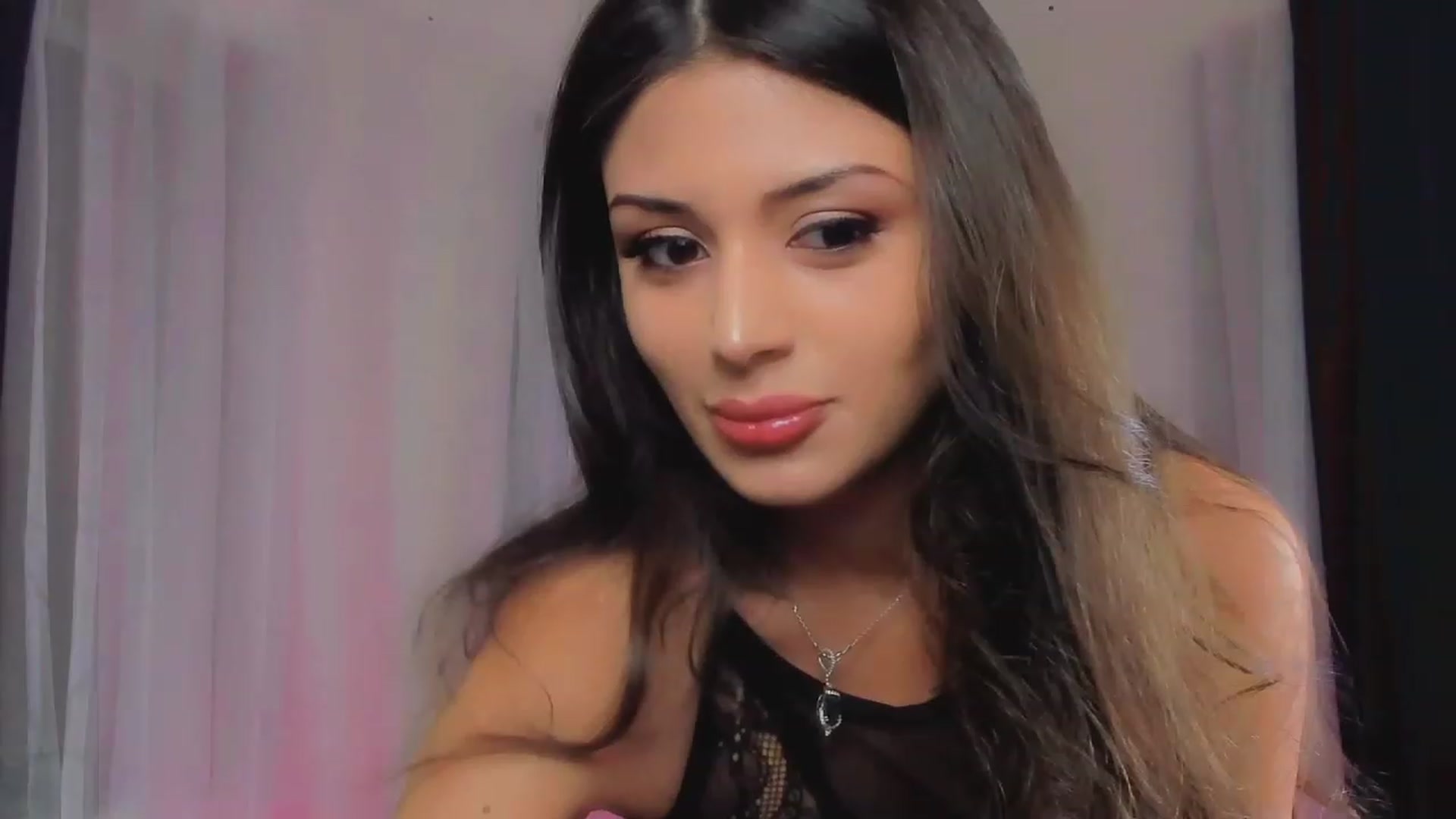Gallery image thumbnail from Angel_on_Duty's myfreecams stream on, 06/07/2023, 19:05 image 17 of 20
