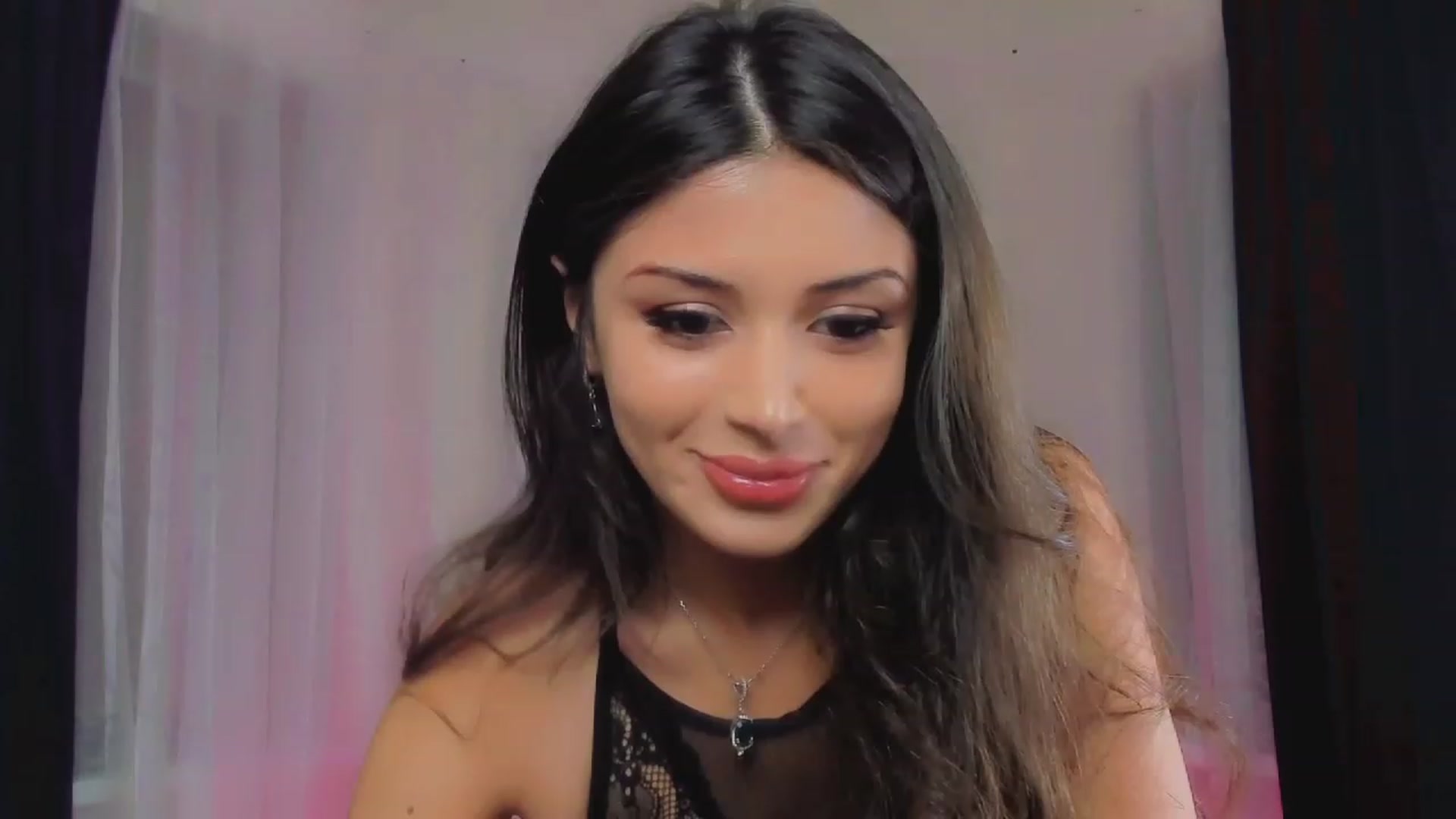 Gallery image thumbnail from Angel_on_Duty's myfreecams stream on, 06/07/2023, 19:05 image 16 of 20