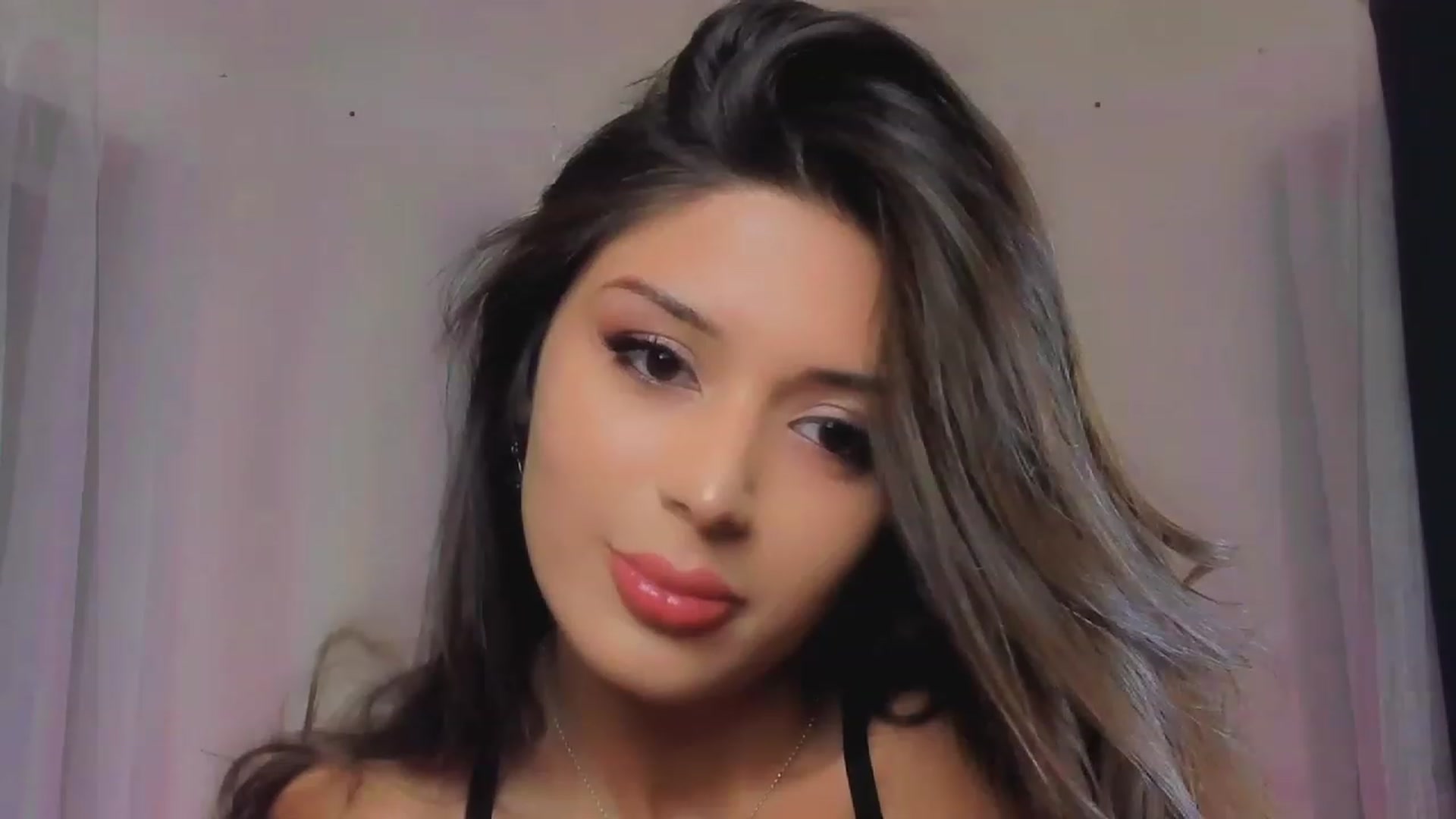 Gallery image thumbnail from Angel_on_Duty's myfreecams stream on, 06/07/2023, 19:05 image 11 of 20