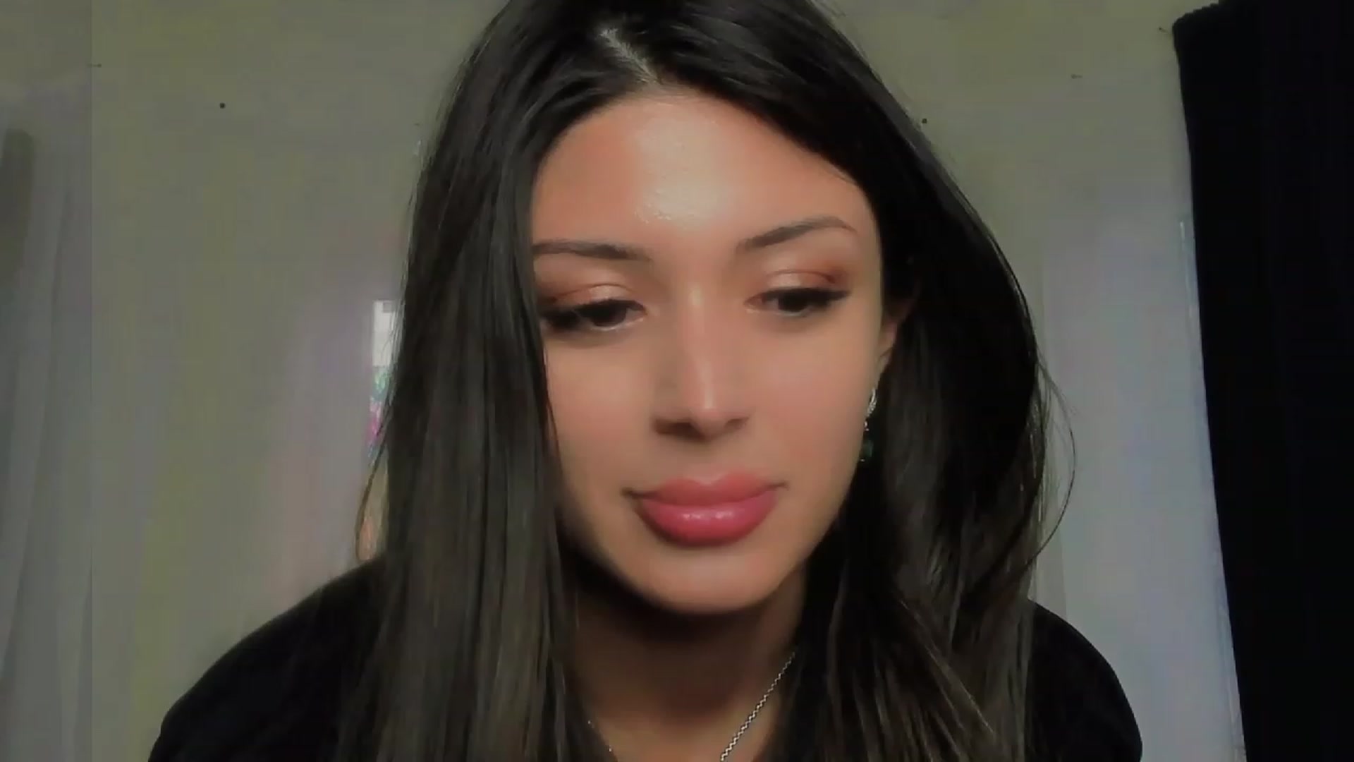 Gallery image thumbnail from Angel_on_Duty's myfreecams stream on, 06/11/2023, 04:45 image 1 of 20