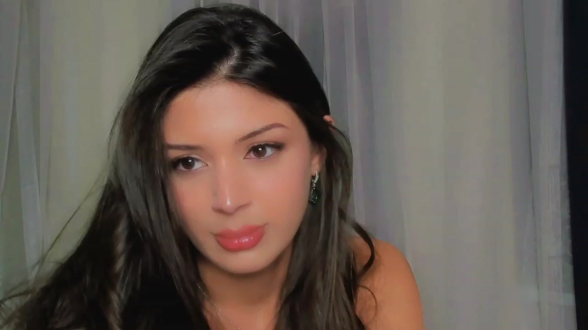Gallery image thumbnail from Angel_on_Duty's myfreecams stream on, 06/11/2023, 19:49 image 3 of 20