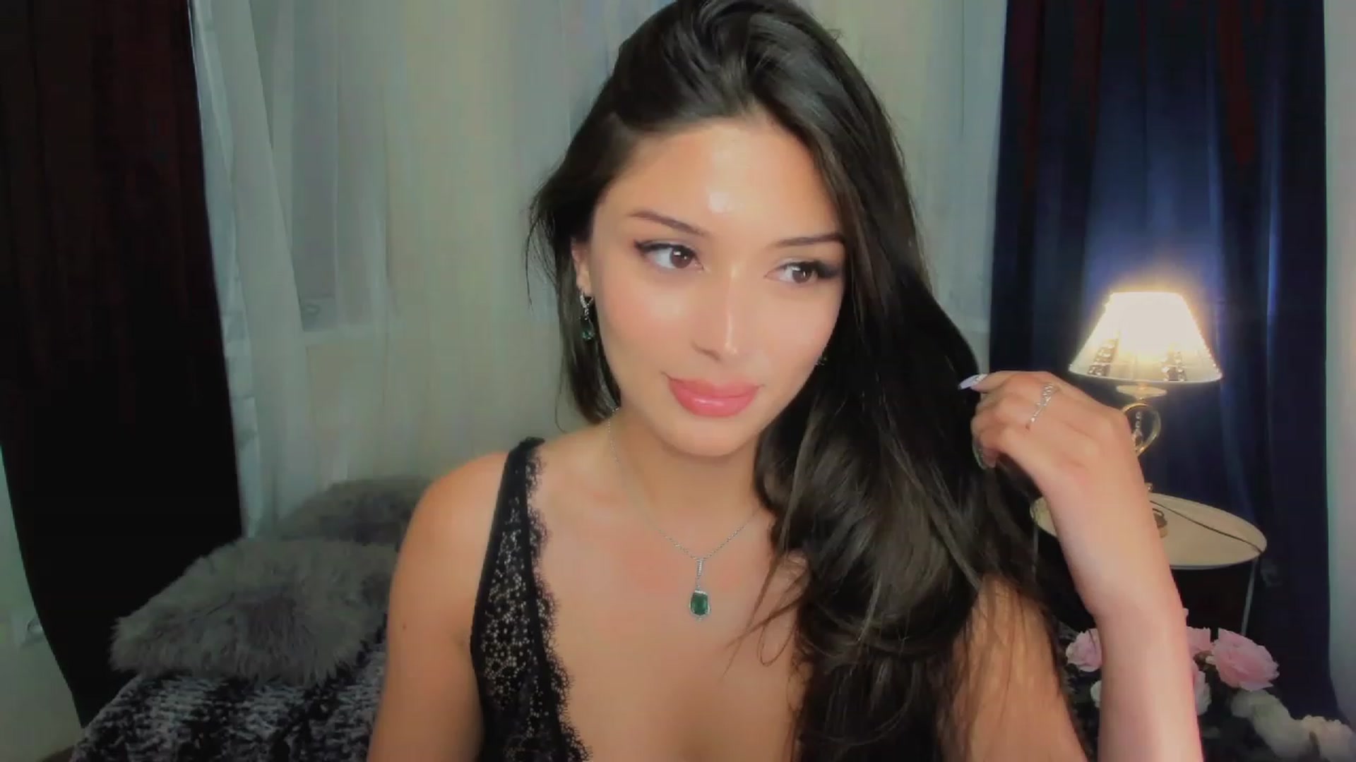 Gallery image thumbnail from Angel_on_Duty's myfreecams stream on, 06/12/2023, 04:28 image 10 of 20