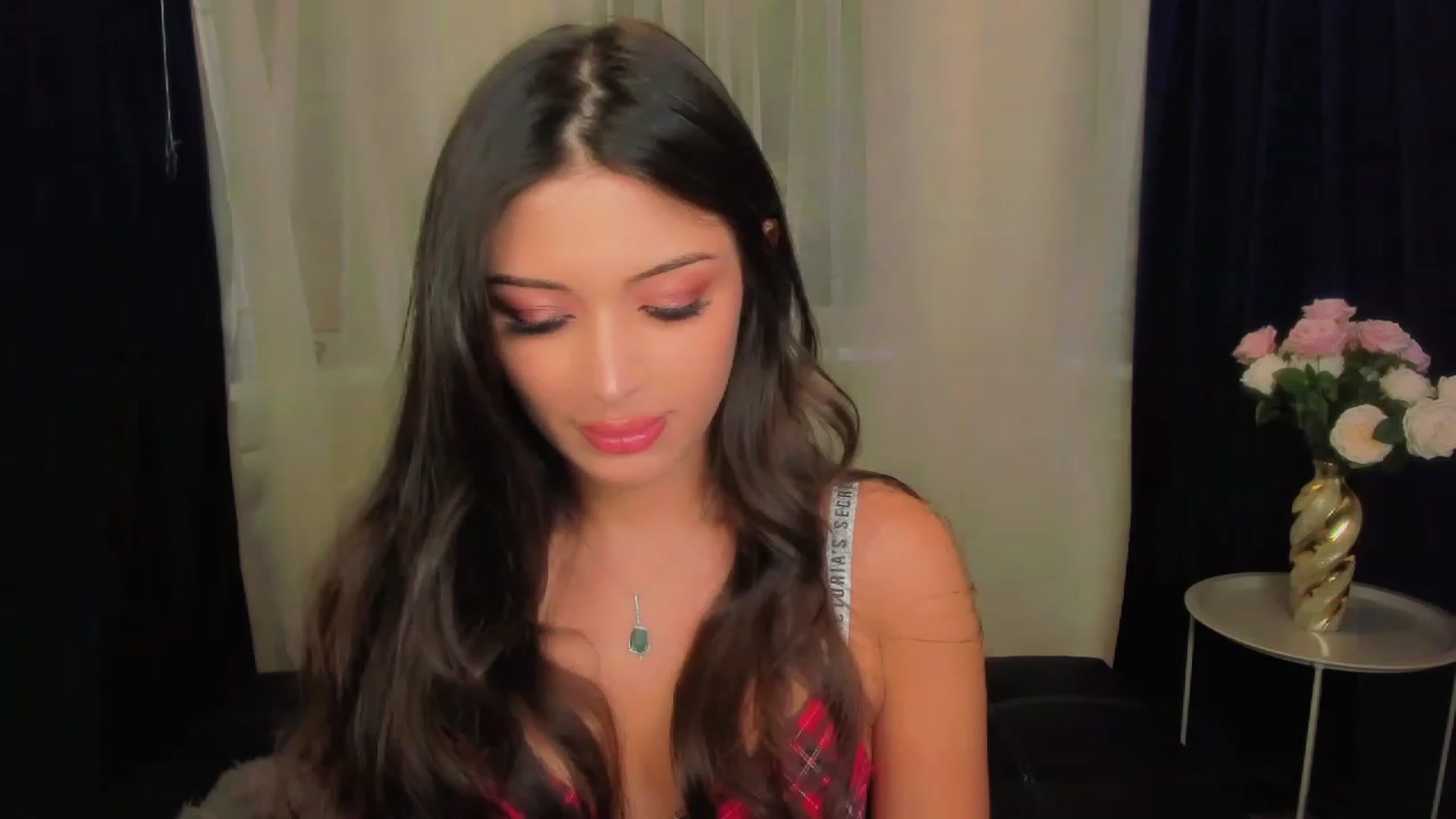 Gallery image thumbnail from Angel_on_Duty's myfreecams stream on, 06/14/2023, 20:29 image 5 of 20