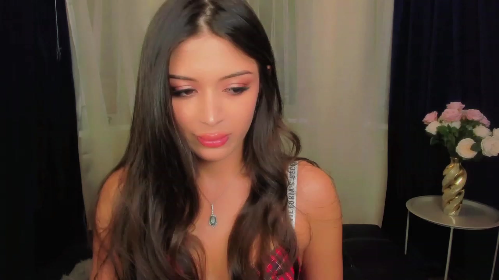 Gallery image thumbnail from Angel_on_Duty's myfreecams stream on, 06/14/2023, 20:29 image 8 of 20