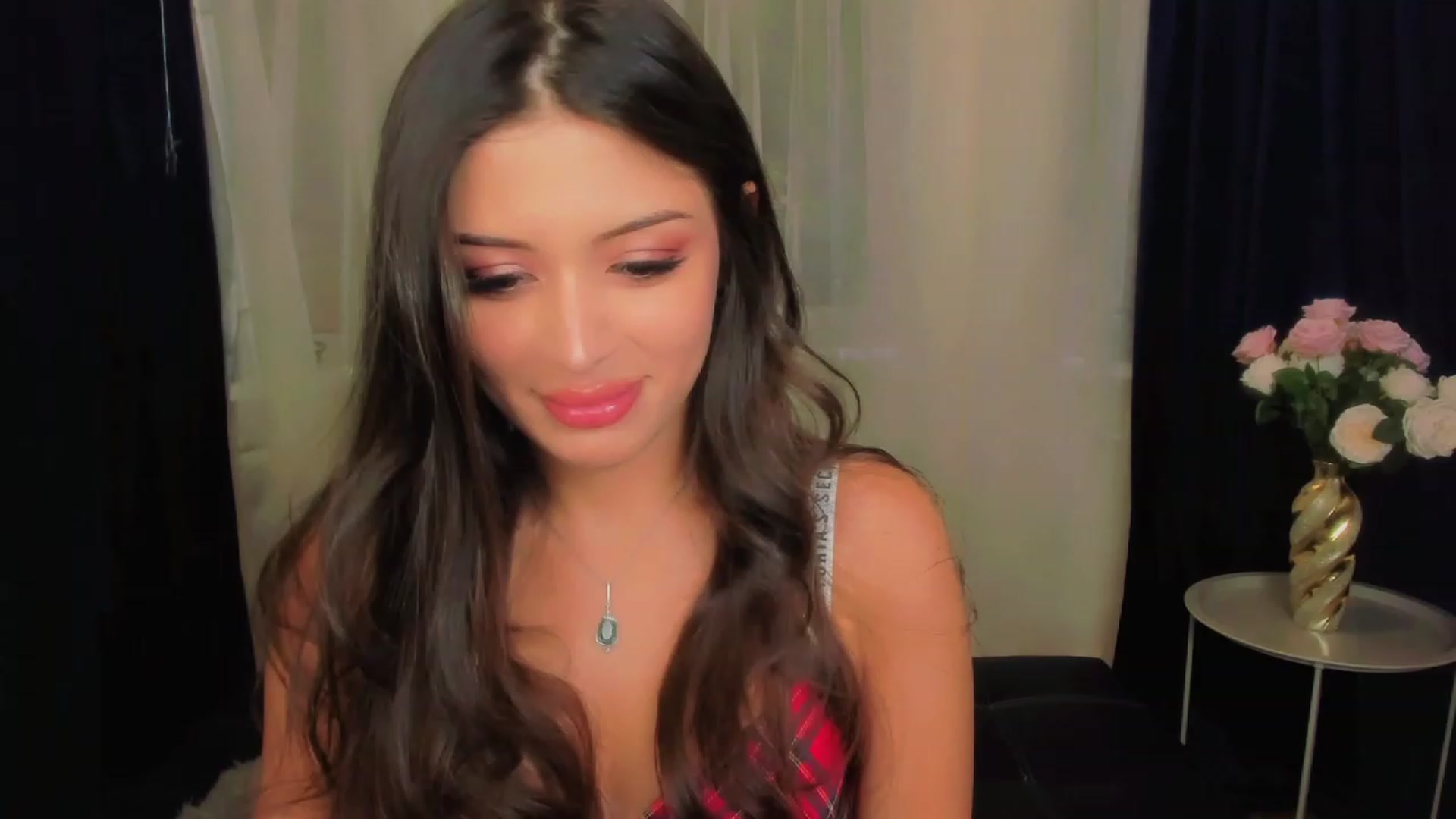 Gallery image thumbnail from Angel_on_Duty's myfreecams stream on, 06/14/2023, 20:29 image 3 of 20