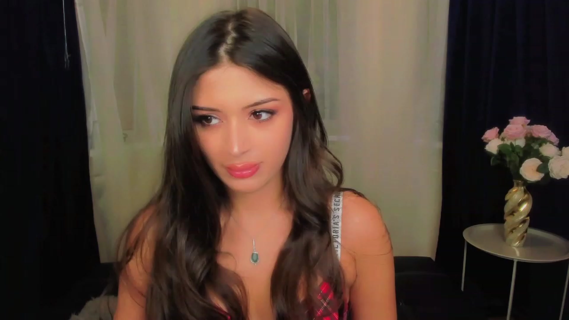 Gallery image thumbnail from Angel_on_Duty's myfreecams stream on, 06/14/2023, 20:29 image 6 of 20
