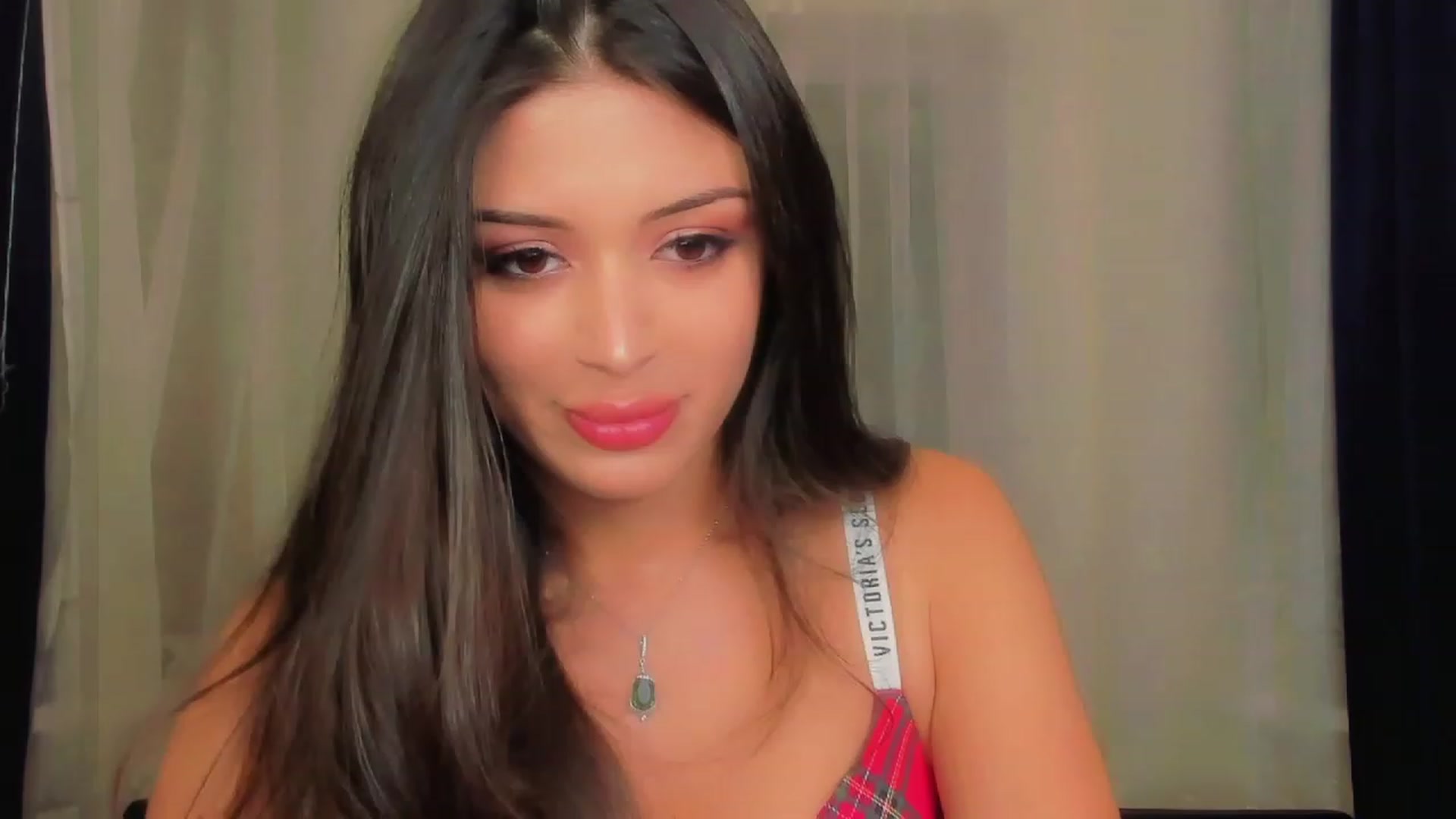 Gallery image thumbnail from Angel_on_Duty's myfreecams stream on, 06/14/2023, 22:03 image 16 of 20