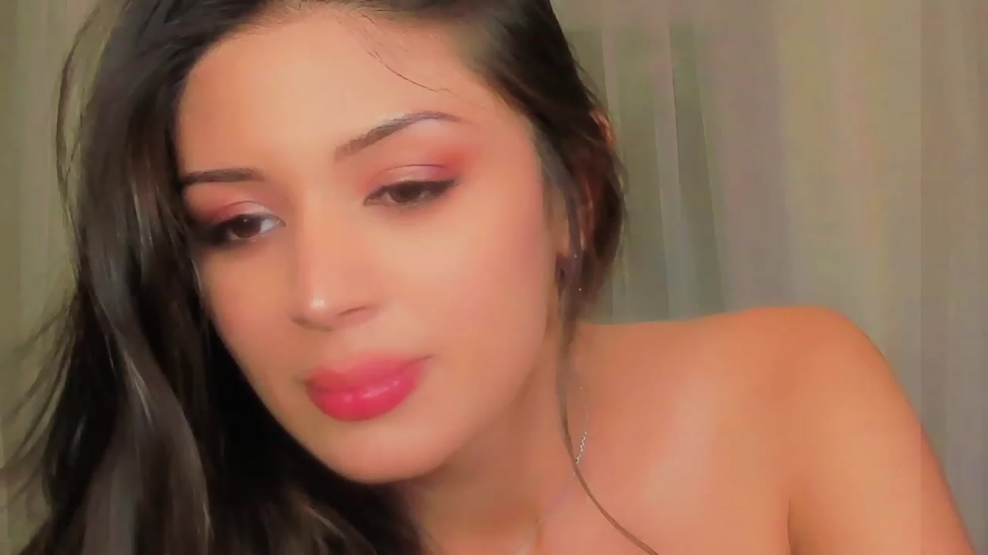 Gallery image thumbnail from Angel_on_Duty's myfreecams stream on, 06/14/2023, 23:02 image 19 of 20