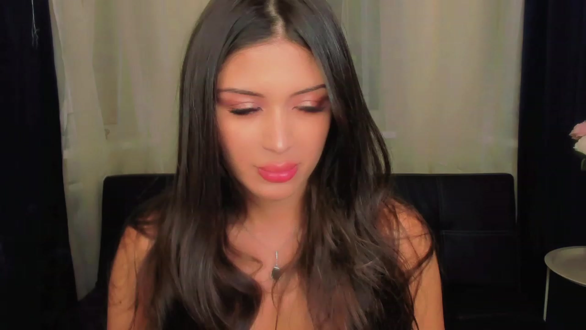 Gallery image thumbnail from Angel_on_Duty's myfreecams stream on, 06/14/2023, 23:02 image 16 of 20