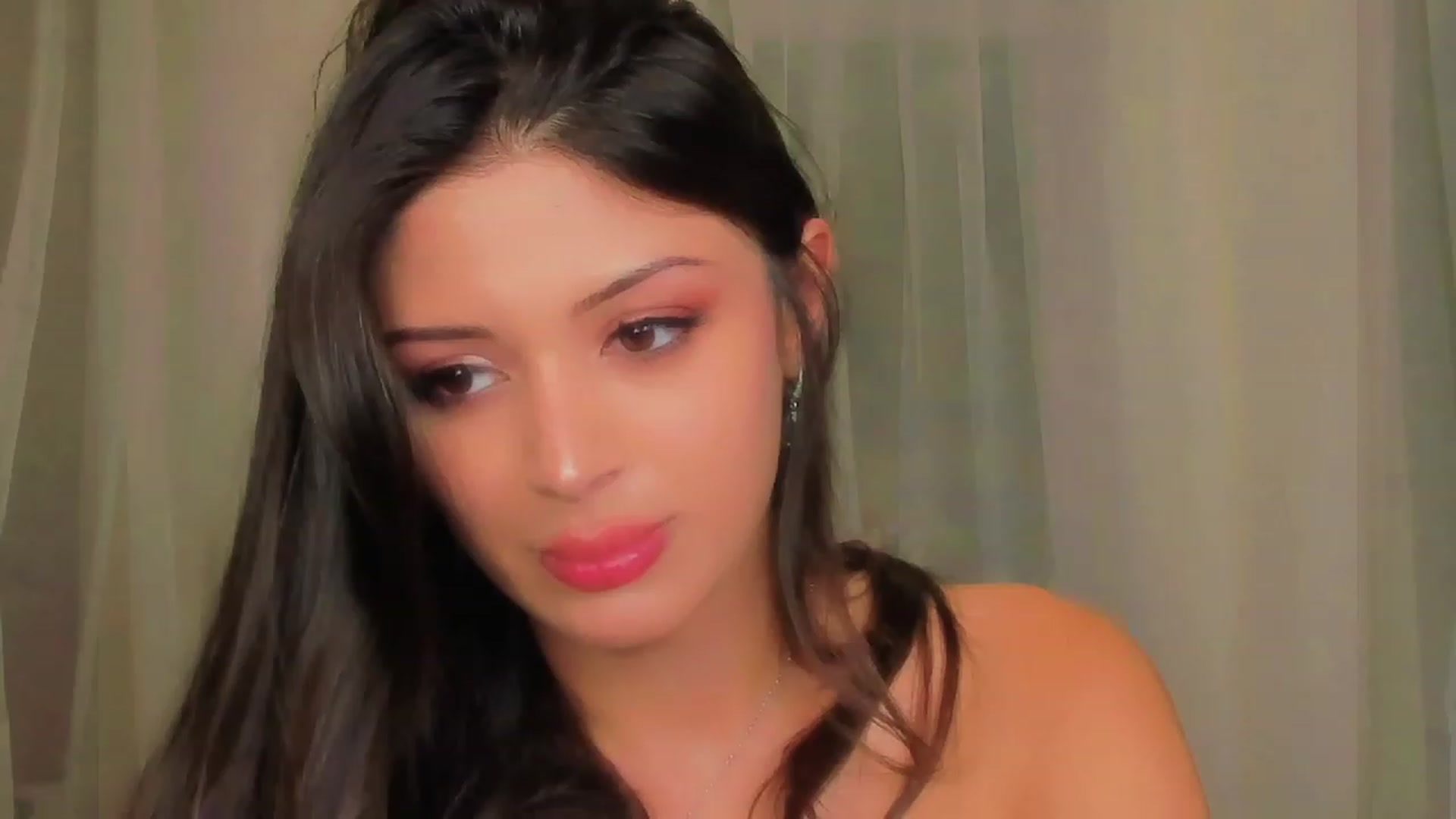 Gallery image thumbnail from Angel_on_Duty's myfreecams stream on, 06/14/2023, 23:02 image 8 of 20