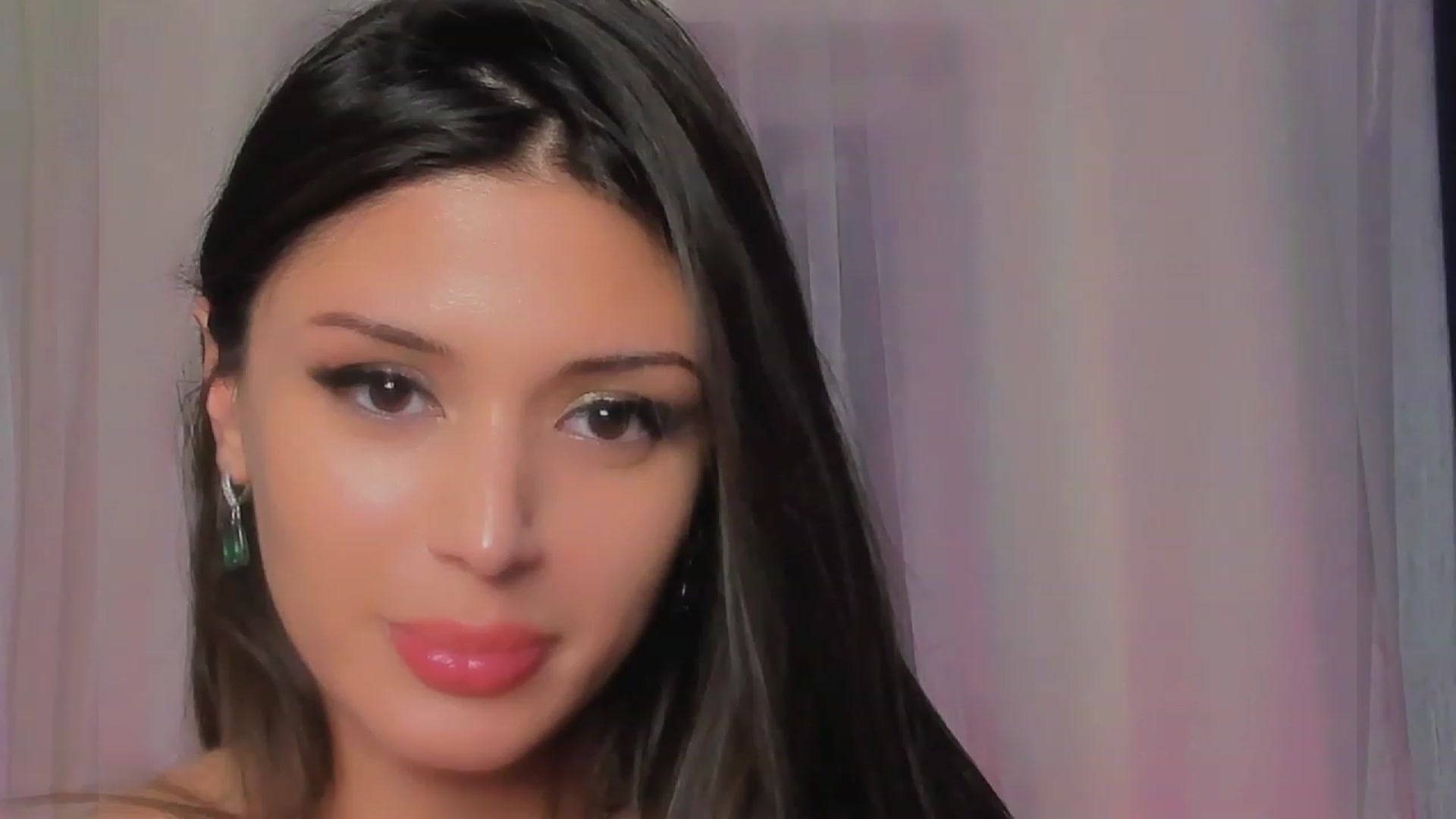 Gallery image thumbnail from Angel_on_Duty's myfreecams stream on, 06/18/2023, 24:27 image 5 of 20