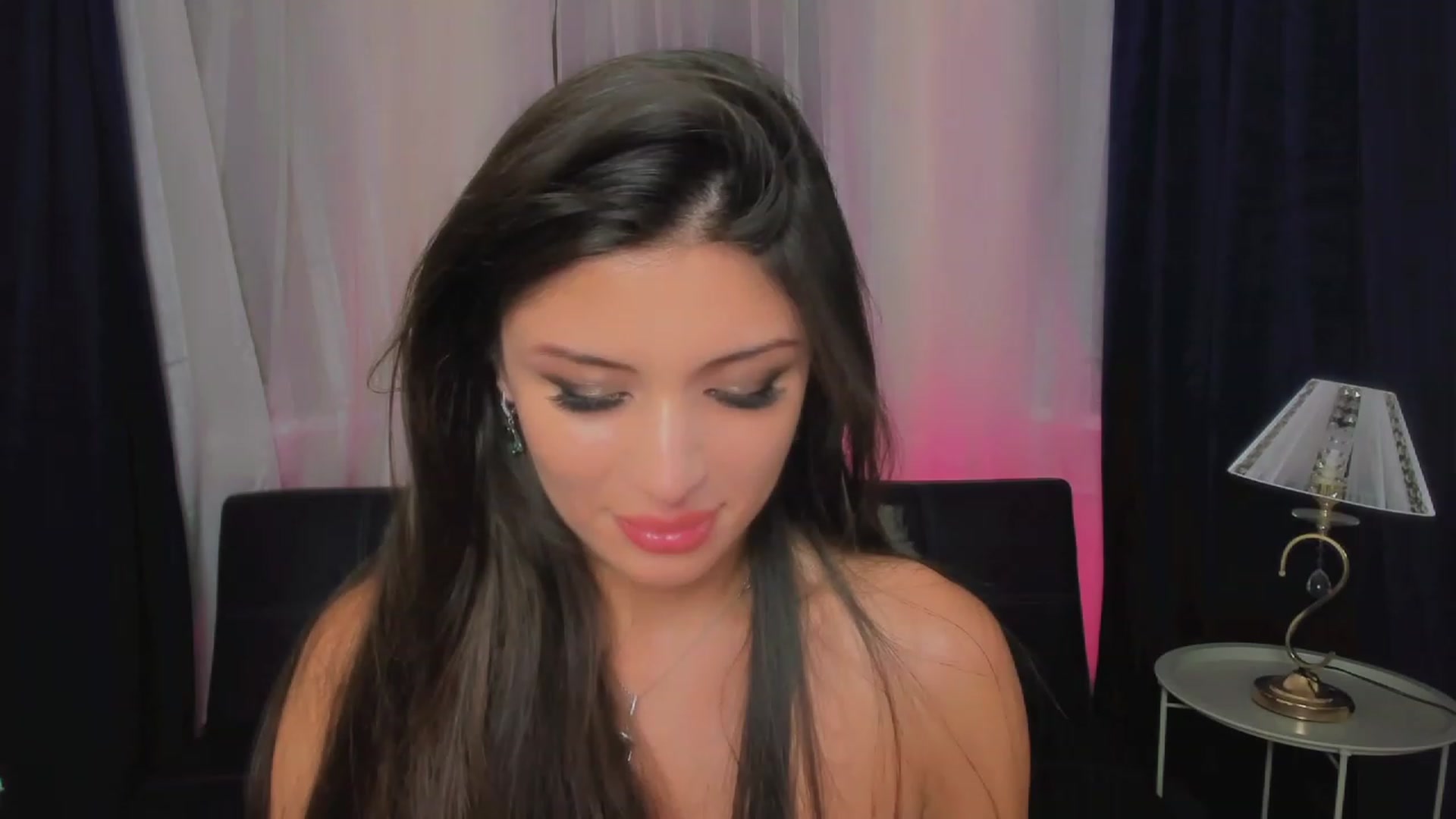 Gallery image thumbnail from Angel_on_Duty's myfreecams stream on, 06/18/2023, 24:27 image 17 of 20