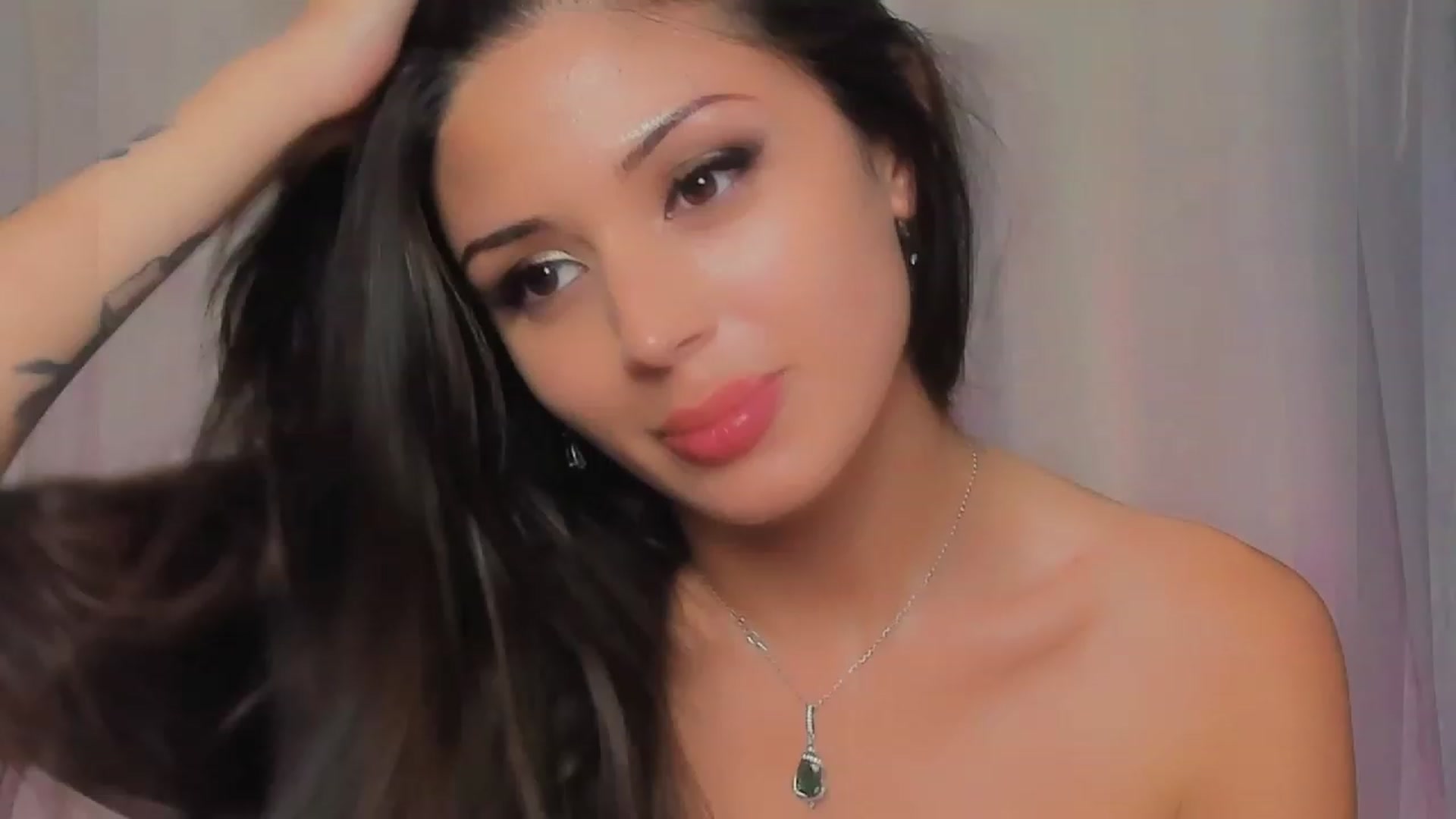 Gallery image thumbnail from Angel_on_Duty's myfreecams stream on, 06/18/2023, 02:08 image 5 of 20