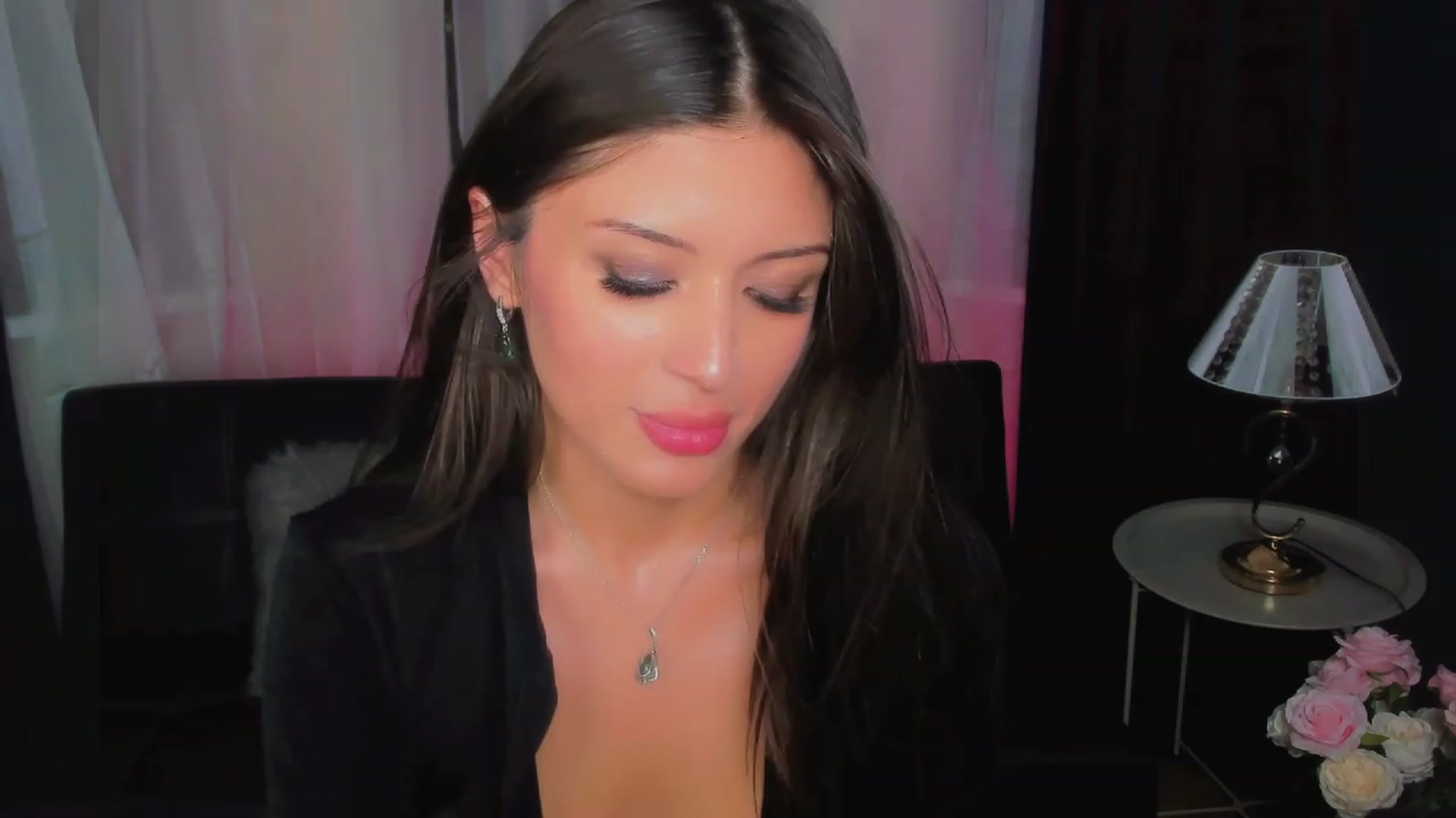 Gallery image thumbnail from Angel_on_Duty's myfreecams stream on, 06/20/2023, 01:44 image 10 of 20