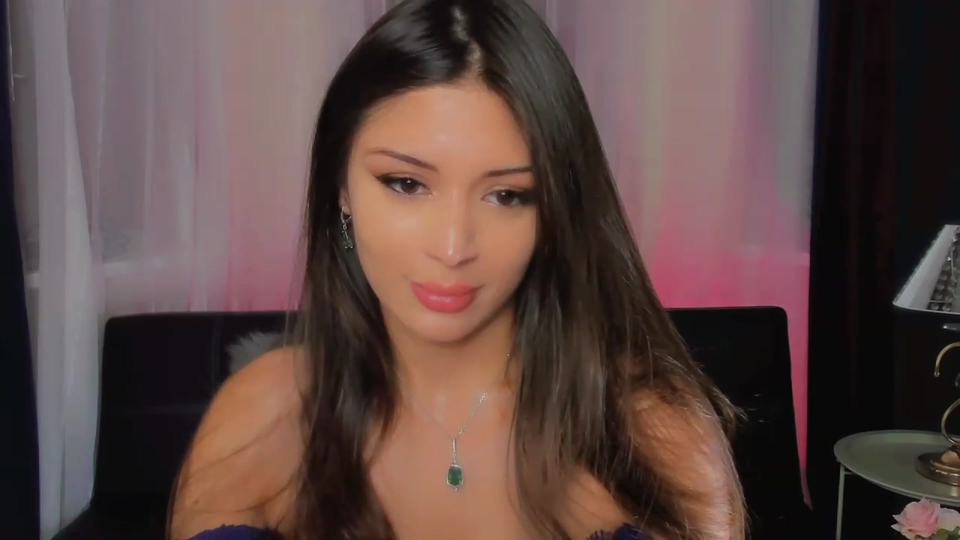 Gallery image thumbnail from Angel_on_Duty's myfreecams stream on, 06/22/2023, 20:29 image 9 of 20