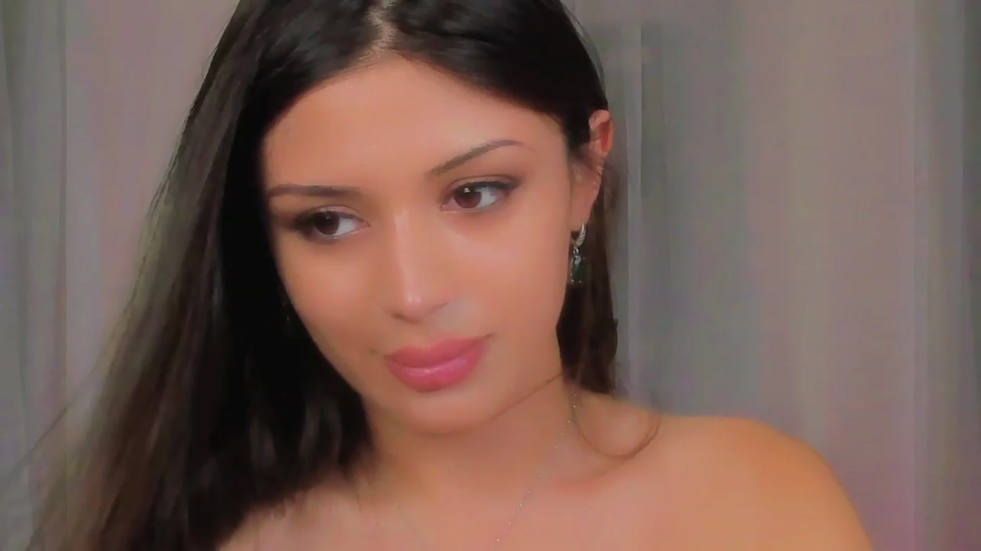 Gallery image thumbnail from Angel_on_Duty's myfreecams stream on, 06/24/2023, 01:09 image 14 of 20