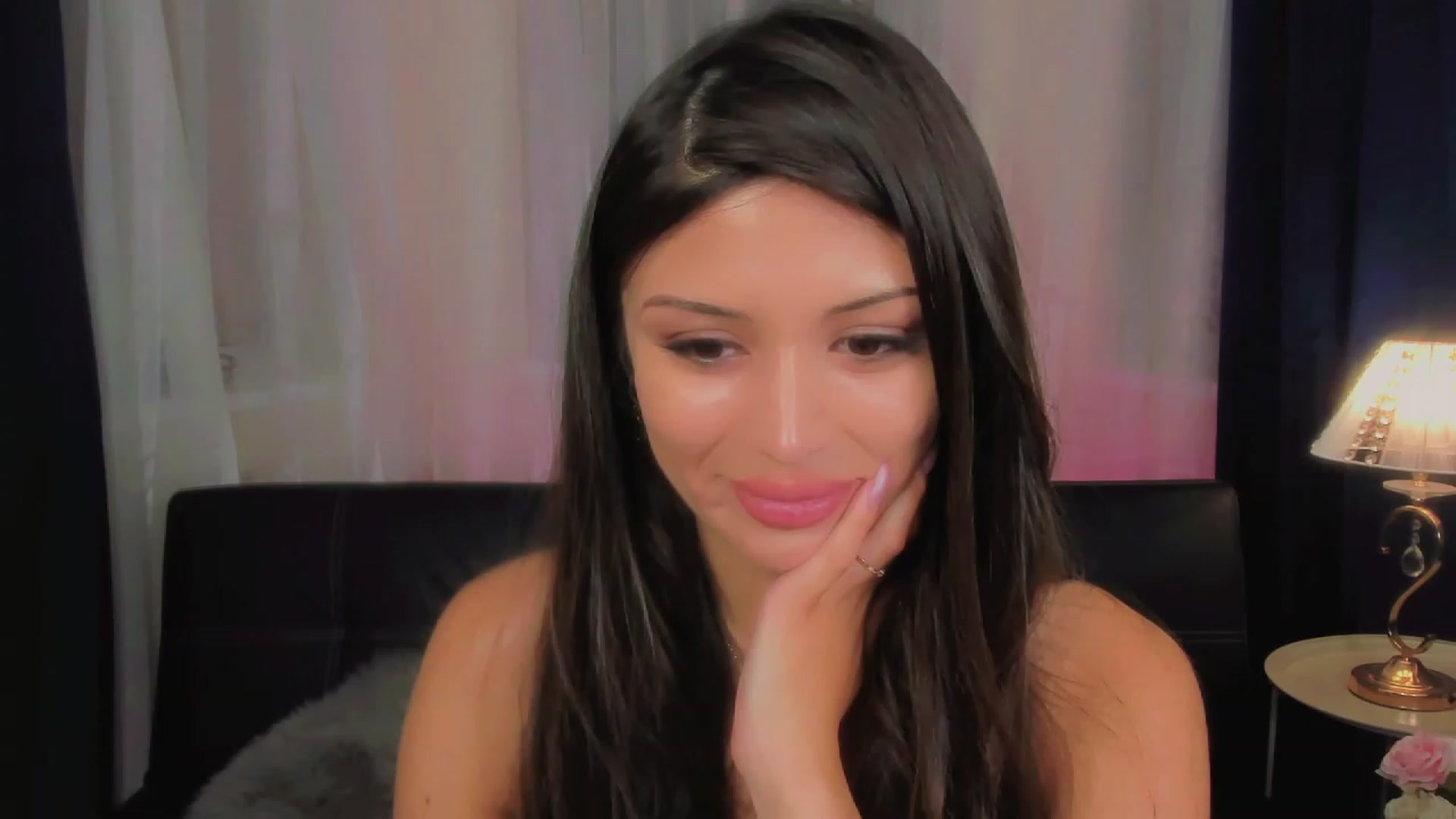 Gallery image thumbnail from Angel_on_Duty's myfreecams stream on, 06/24/2023, 01:09 image 7 of 20